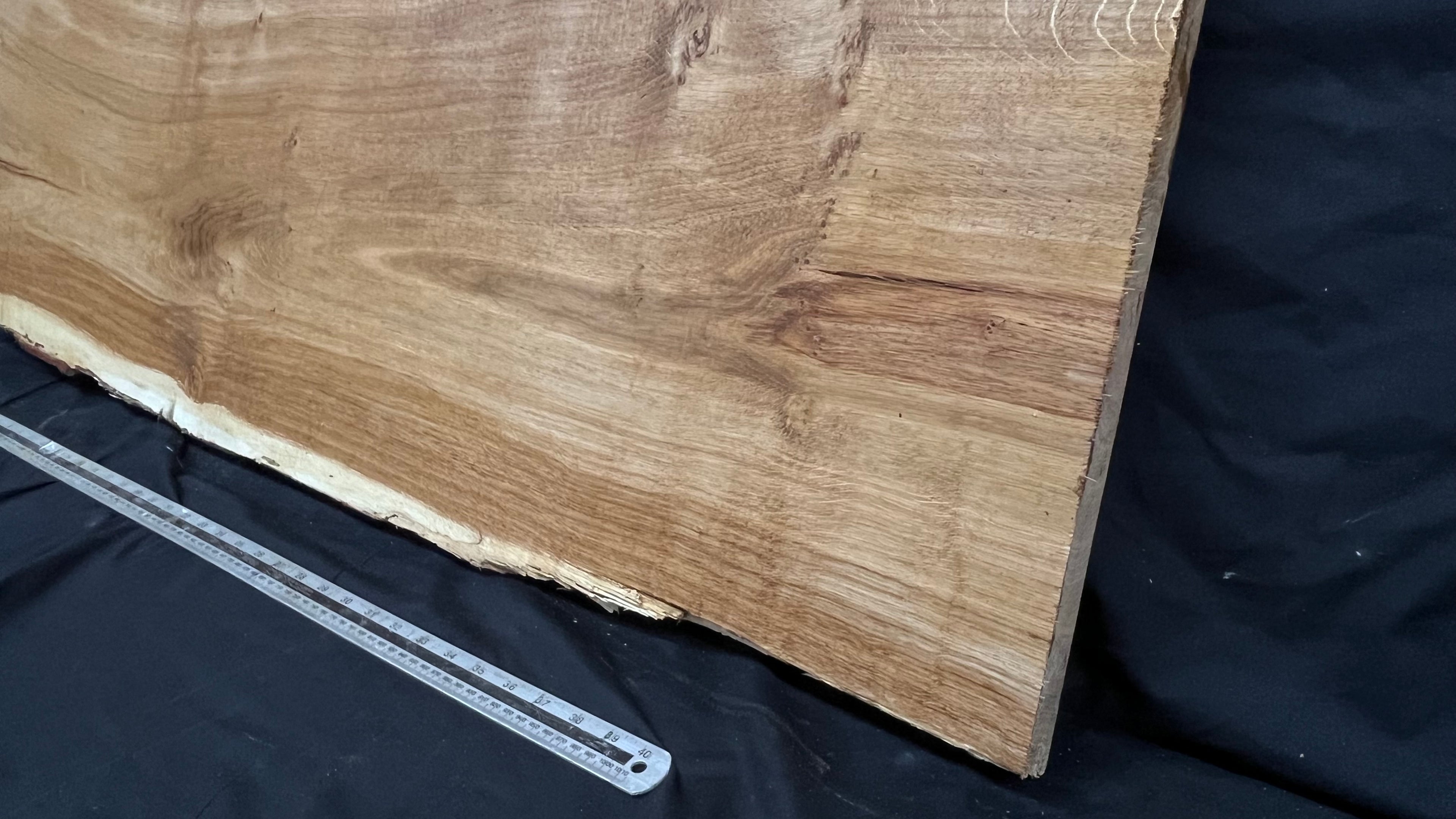 Oak coffee table top 1221 L x 459 W x 36 D mm (268)