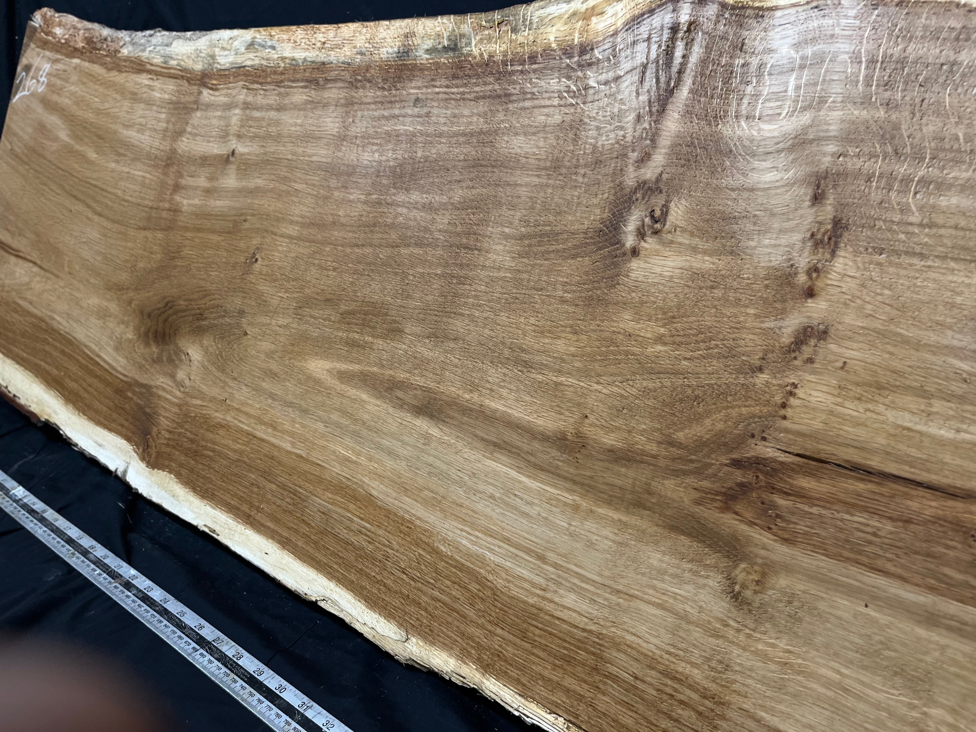 Oak coffee table top 1221 L x 459 W x 36 D mm (268)