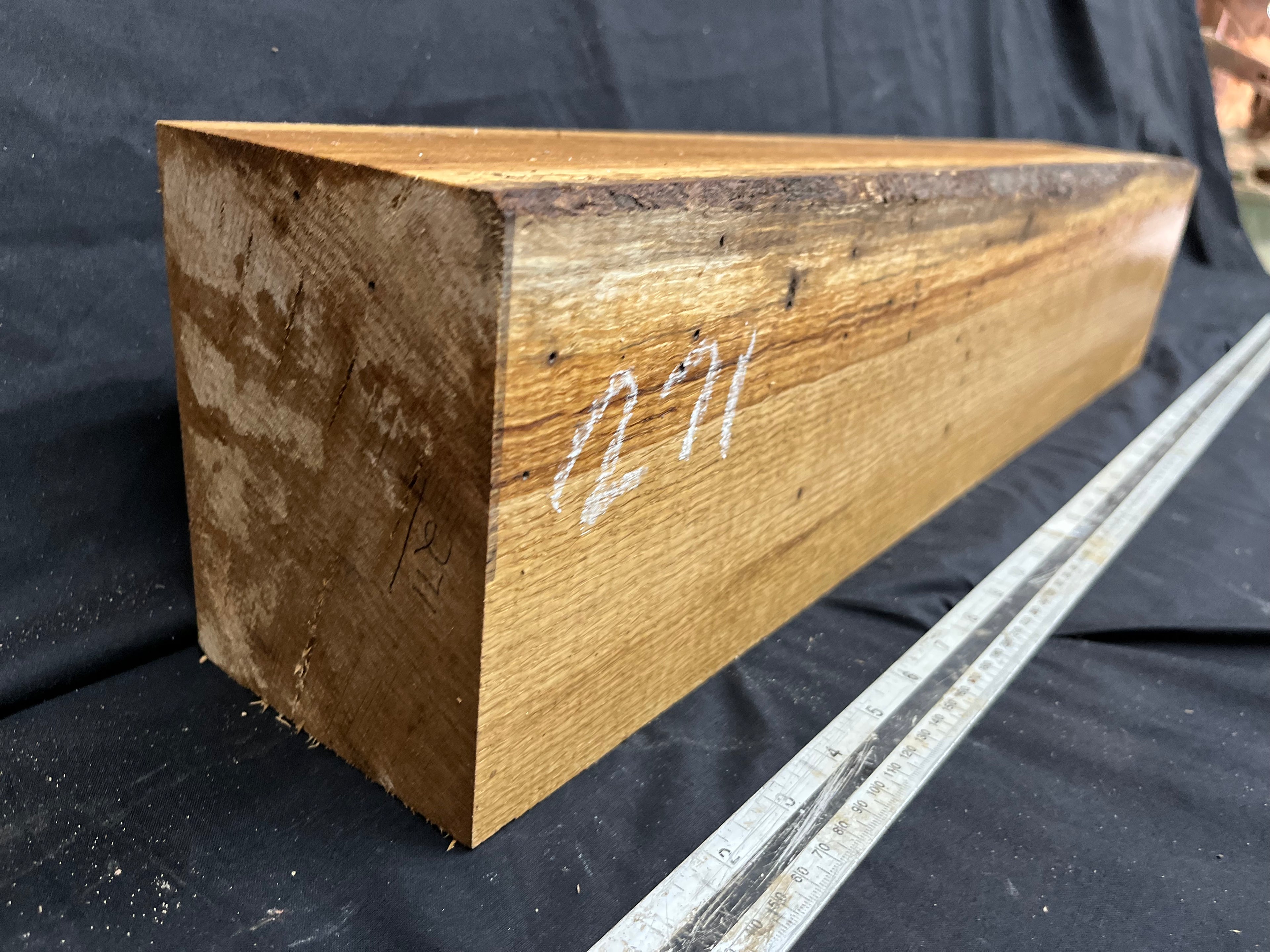 Green oak block, plinth, mantle, carving blank 547 L x 145 W x 140 D mm (270)
