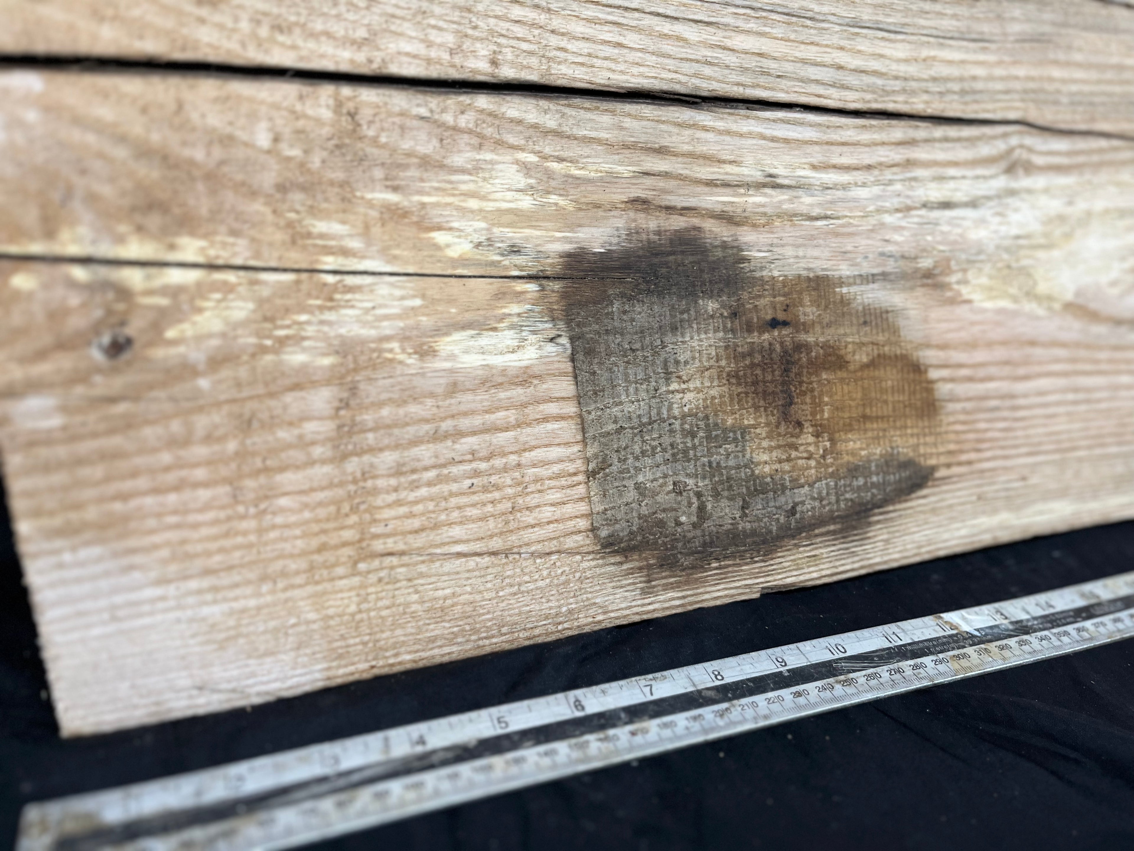 Ash hardwood window sill, plank 1032 L x 290 W x 33 D mm     (272)