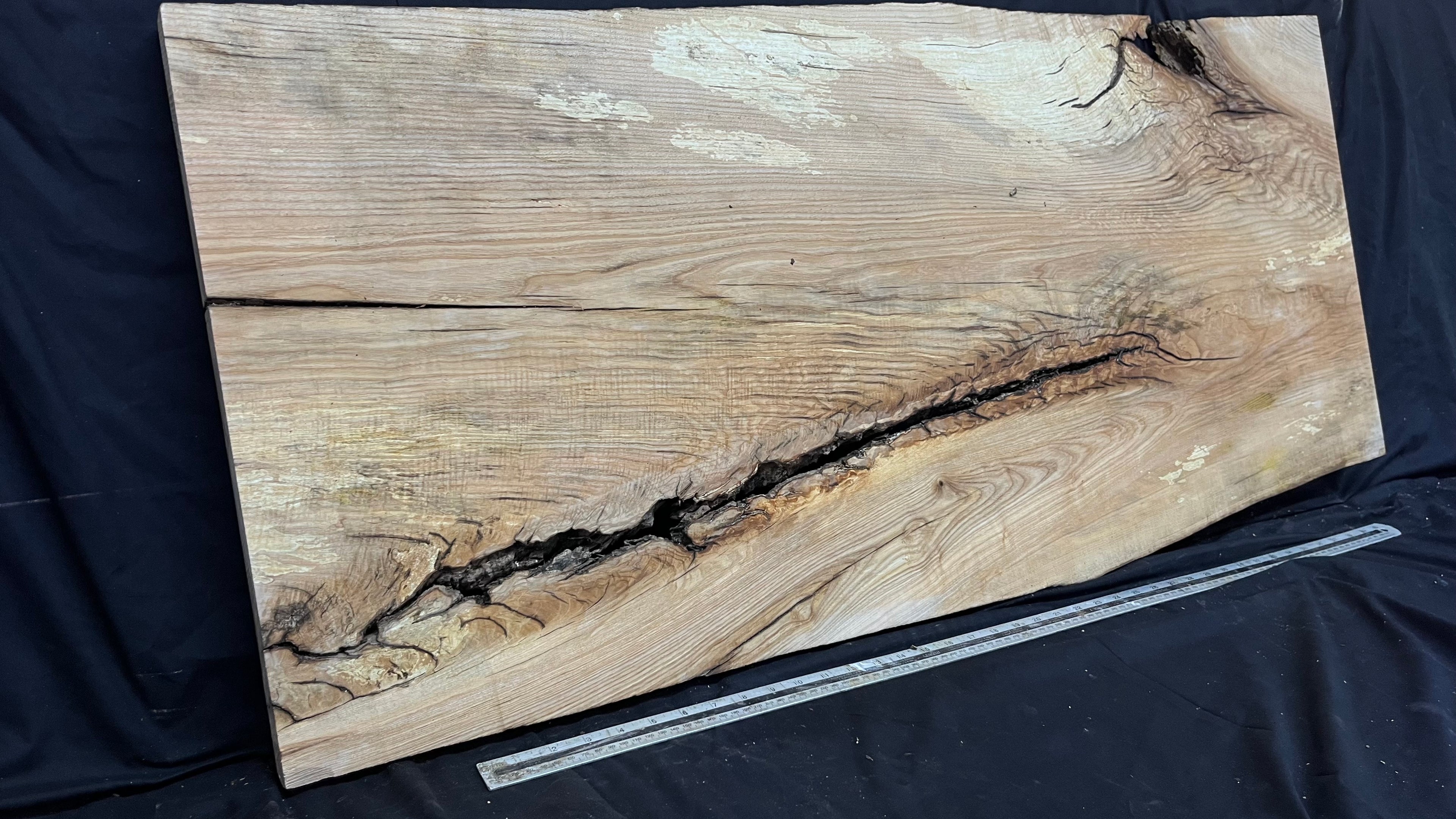 Coffee table top, ash hardwood 1201 L x 555 W x 31 D mm     (279)