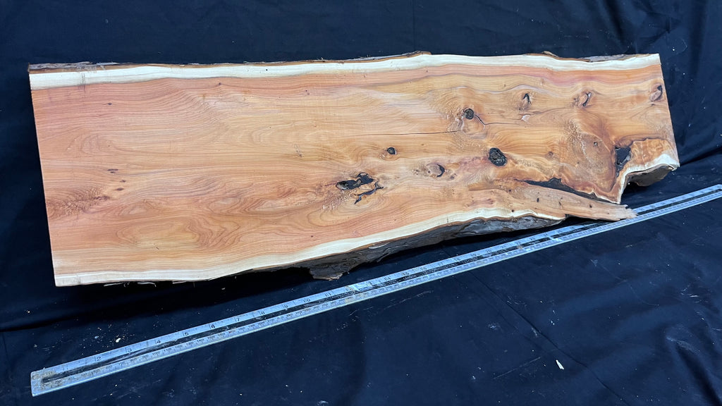Hardwood yew, slab, board 874 L x 248 W x 43 D (mm) (285)