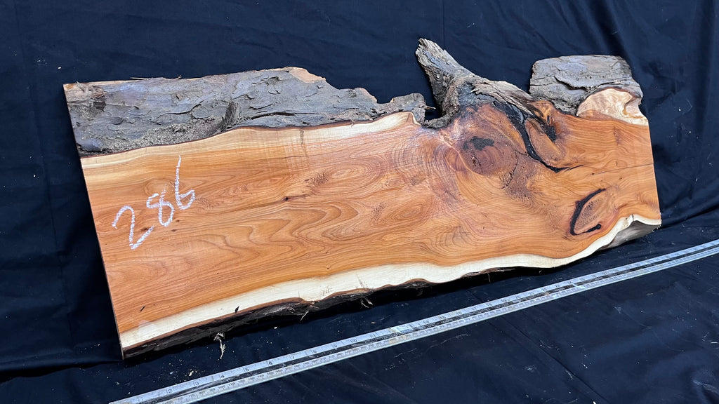Hardwood yew, slab, board 840 L x 320 W x 44 D (mm) (286)