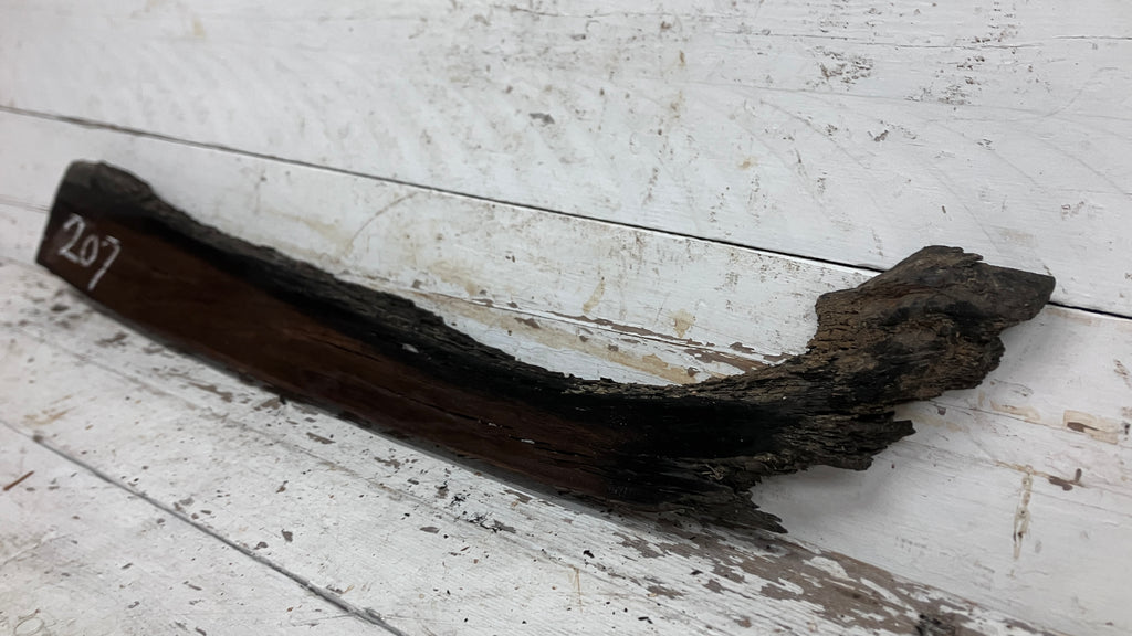 BOG OAK DRY RUSTIC HARDWOOD 735 L x 290 W x 50 D mm (206)