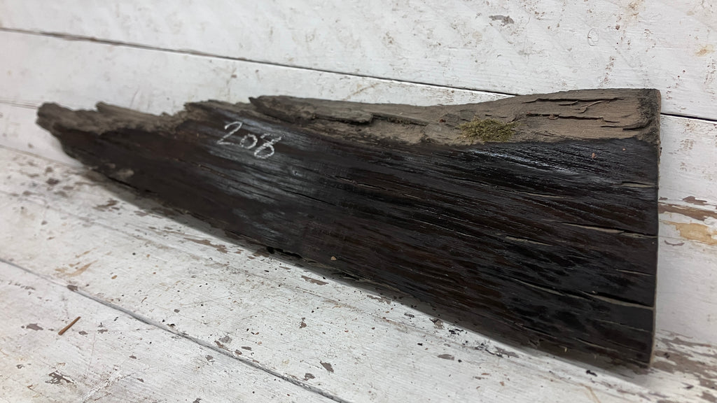 BOG OAK DRY RUSTIC HARDWOOD 882 L x 239 W x 45 D mm (208)