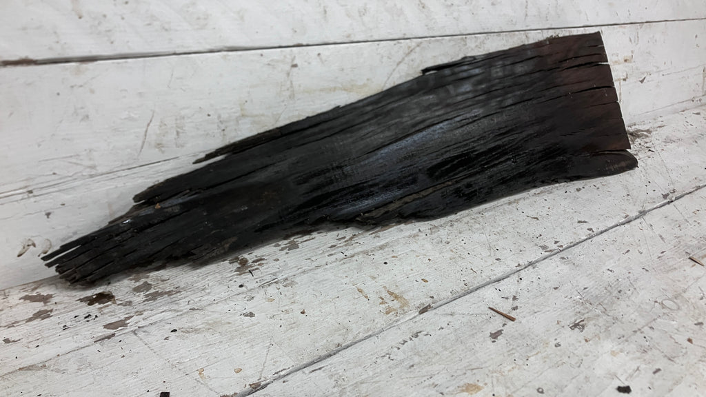 BOG OAK DRY RUSTIC HARDWOOD 882 L x 239 W x 45 D mm (208)