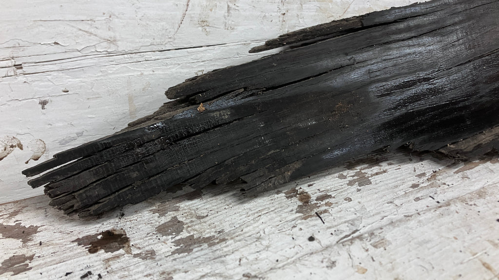 BOG OAK DRY RUSTIC HARDWOOD 882 L x 239 W x 45 D mm (208)