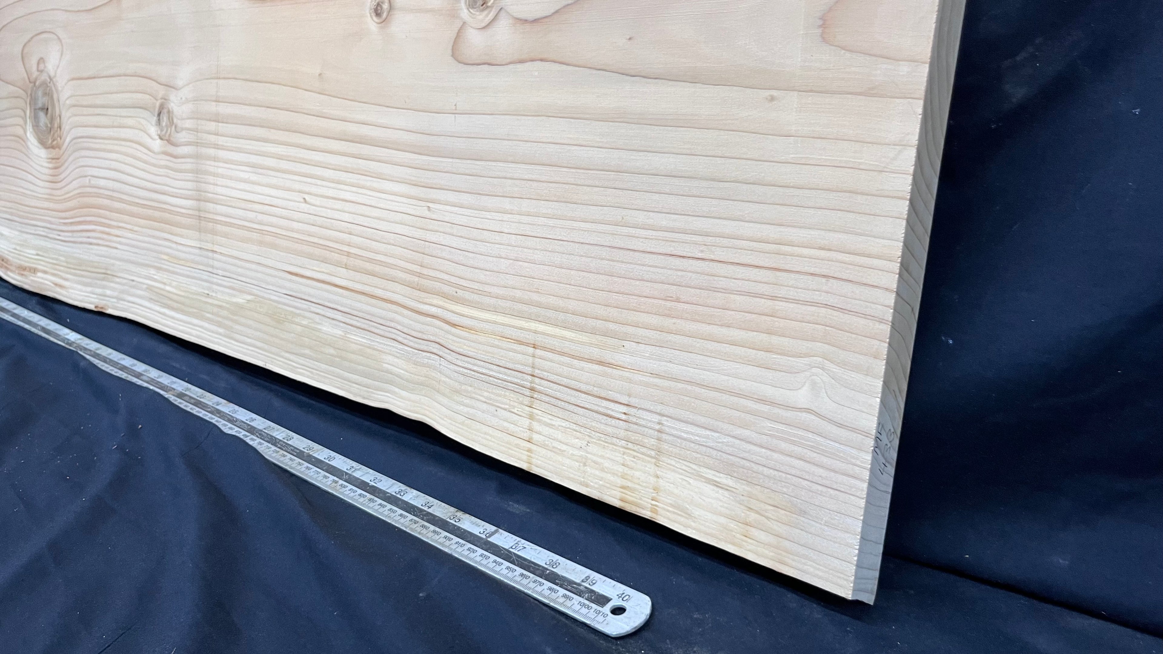 Cedar plank, timber, board. 1151 L x 475 W x 27 D mm  (432mf)