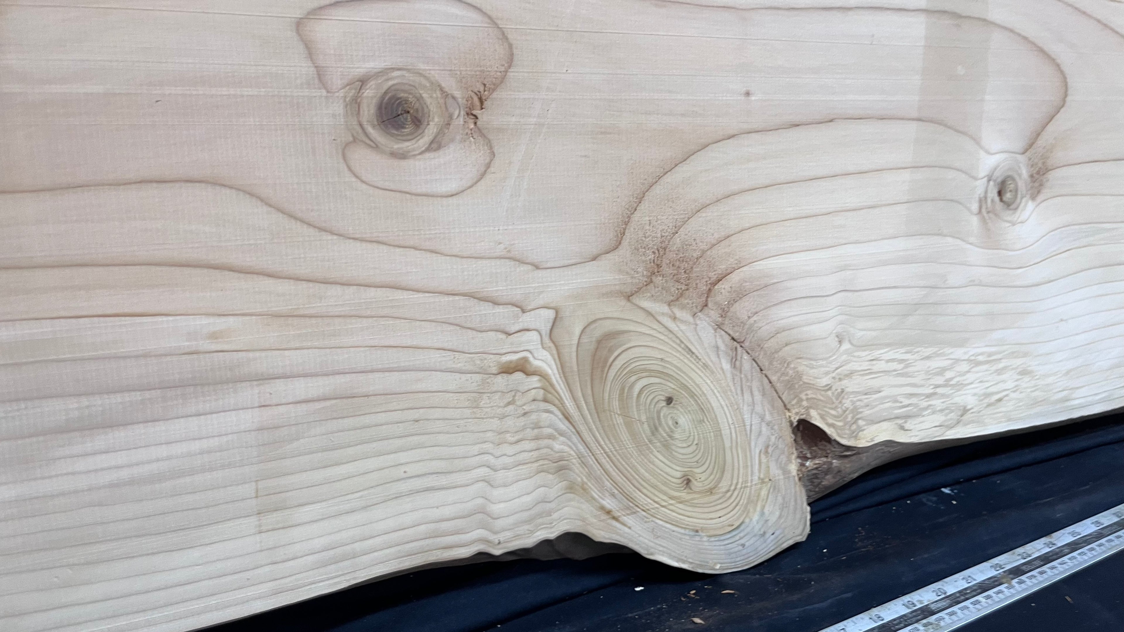 Cedar plank, timber, board, coffee table top. 993 L x 508 W x 29 D mm  (441mf)