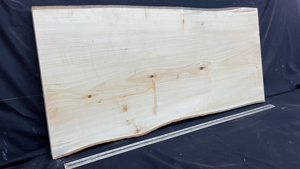 Lime wood carving block, 1048 L x 476 W x 38 D mm        (450)