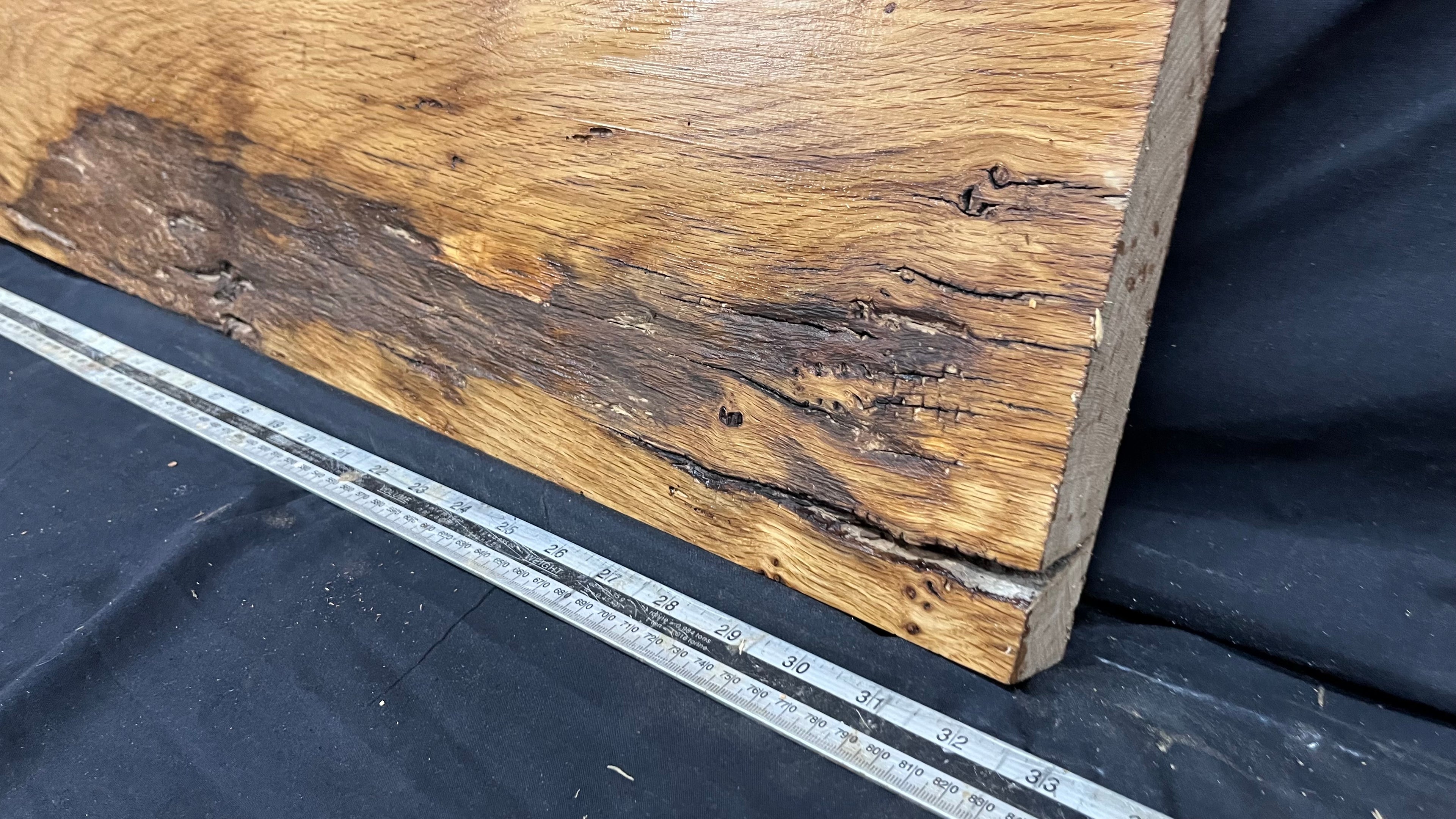 Solid pippy oak plank,floating shelf, board 827 L x 328 W x 36 D mm      (453mt)