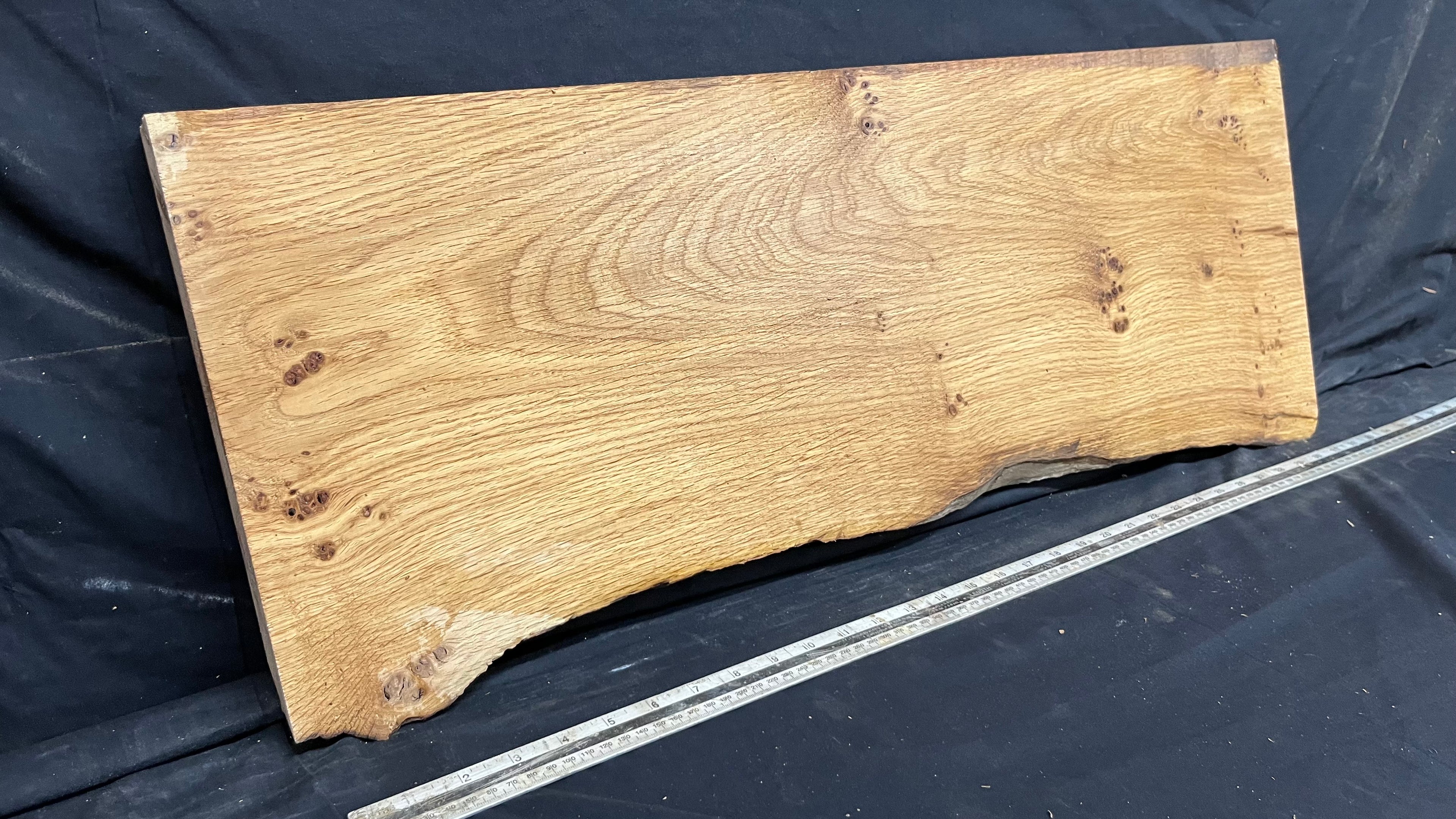 Solid pippy oak plank,floating shelf, board 827 L x 328 W x 36 D mm      (453mt)