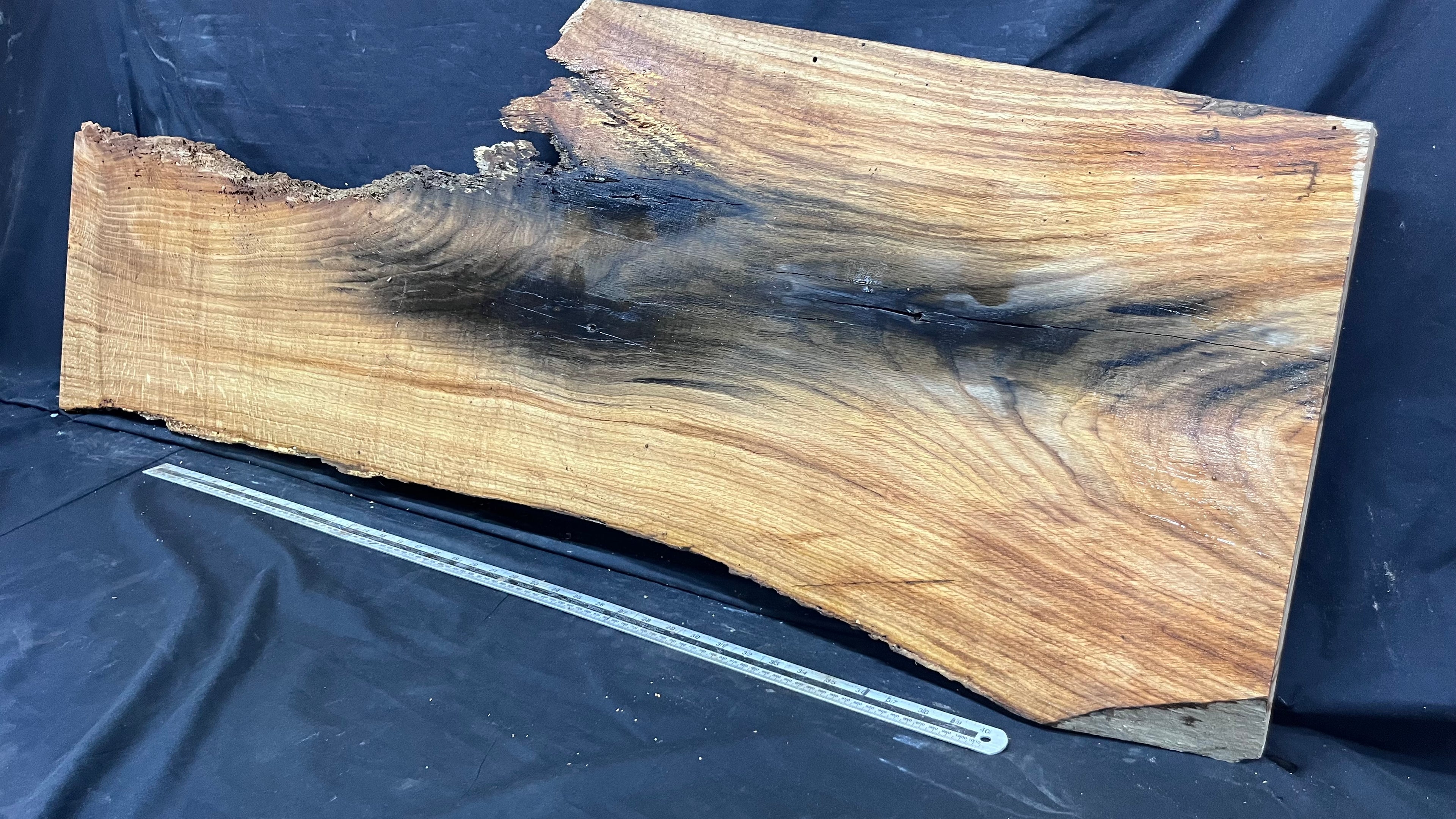 Oak hardwood, resin project, table top, 1478 L x 463 W x 40 D mm      (458mt)