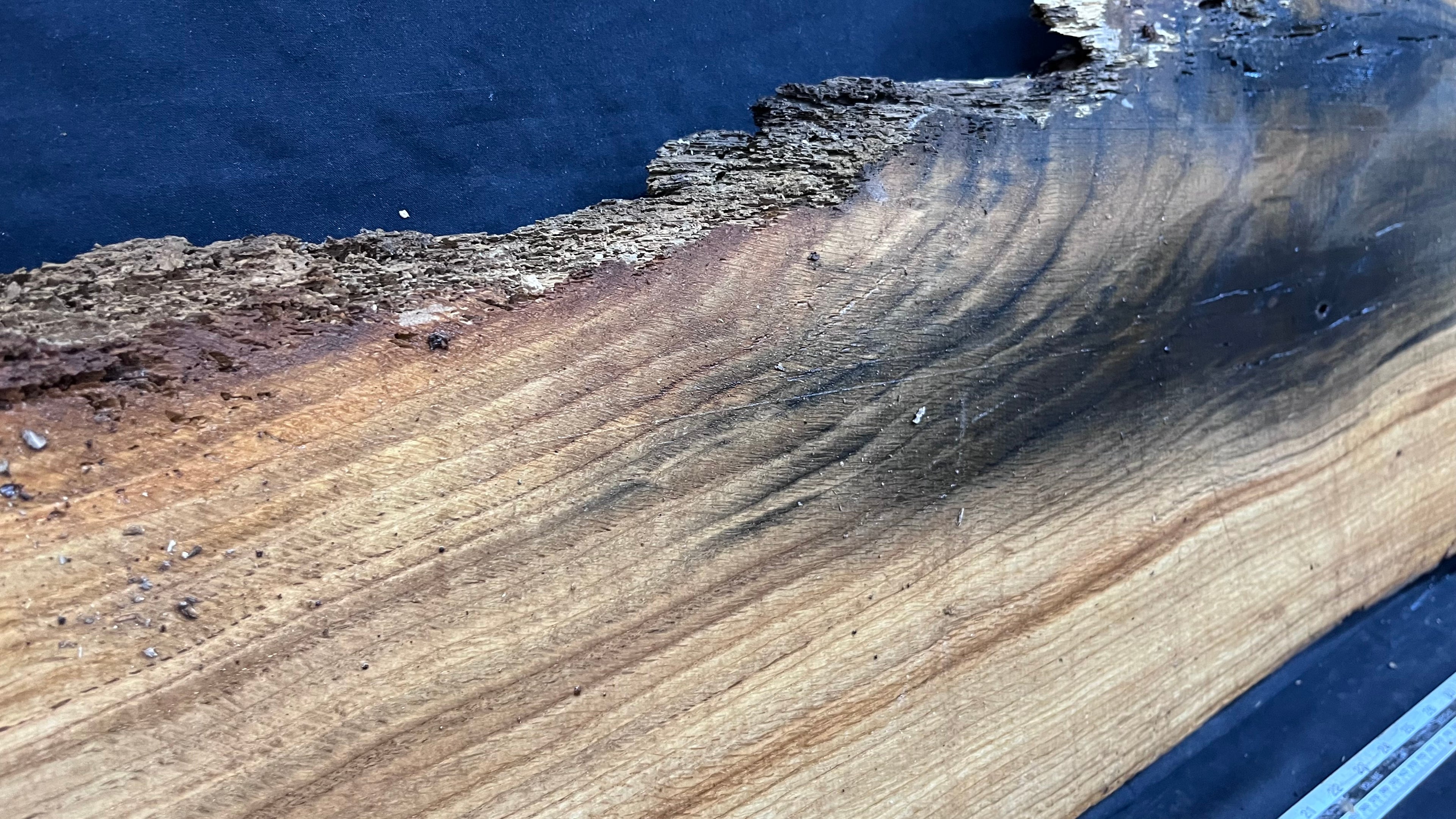 Oak hardwood, resin project, table top, 1478 L x 463 W x 40 D mm      (458mt)