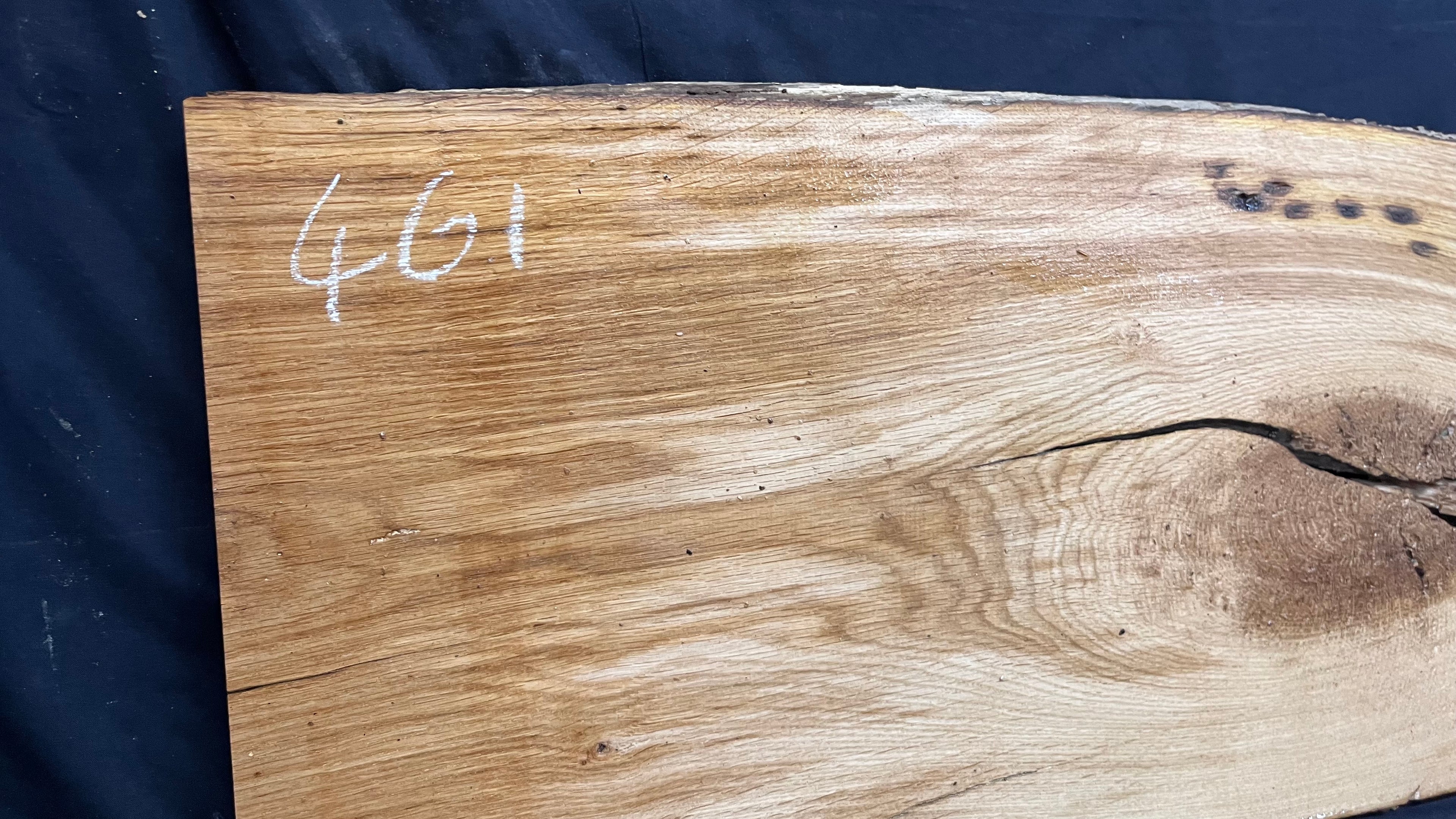 Oak hardwood, floating shelf, 1365 L x 365 W x 25 D mm      (461mt)