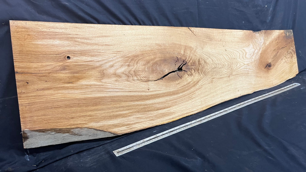 Oak hardwood, floating shelf, 1365 L x 365 W x 25 D mm      (461mt)