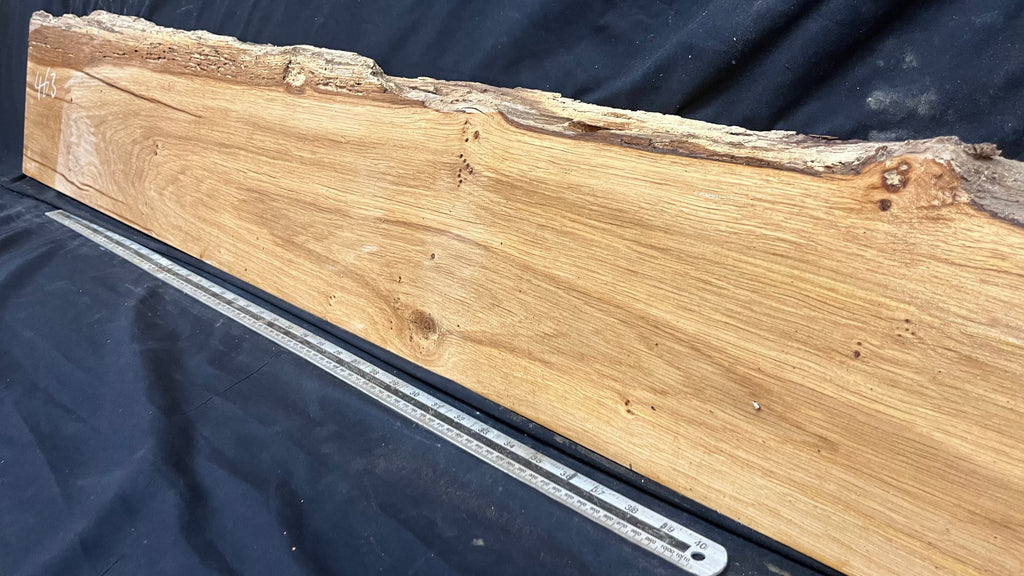Oak hardwood, floating shelf, 1510 L x 260 W x 32 D mm      (463mt)