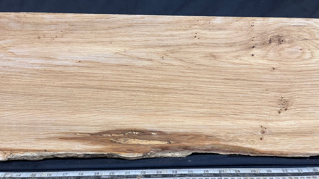 Oak hardwood, floating shelf, 1510 L x 260 W x 32 D mm      (463mt)
