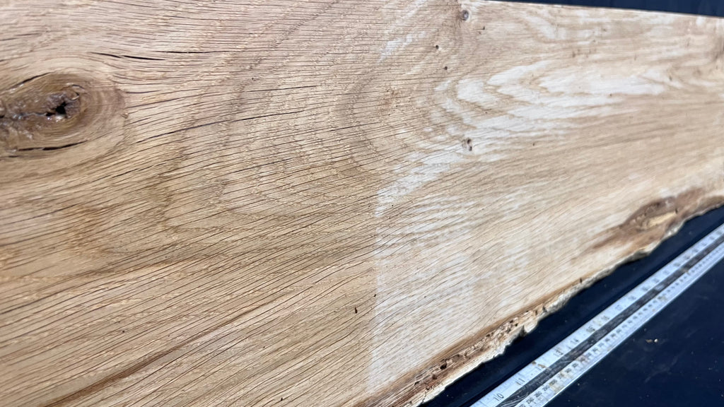 Oak hardwood, floating shelf, 1510 L x 260 W x 32 D mm      (463mt)