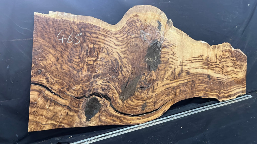 Tiger oak, feature wood, wall hanging 1114 L x 546 W x 15 D mm      (465mt)