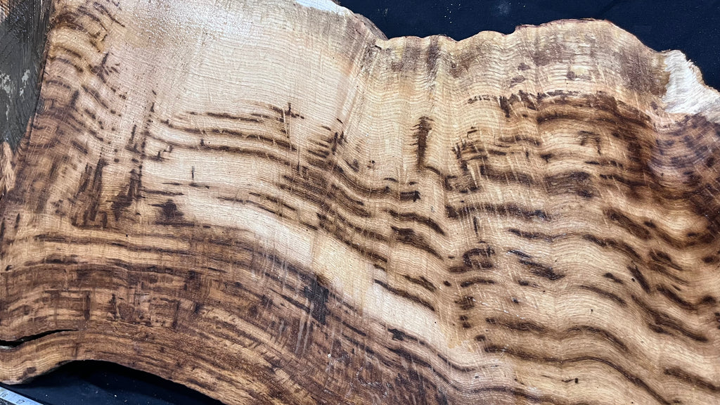 Tiger oak, feature wood, wall hanging 1114 L x 546 W x 15 D mm      (465mt)