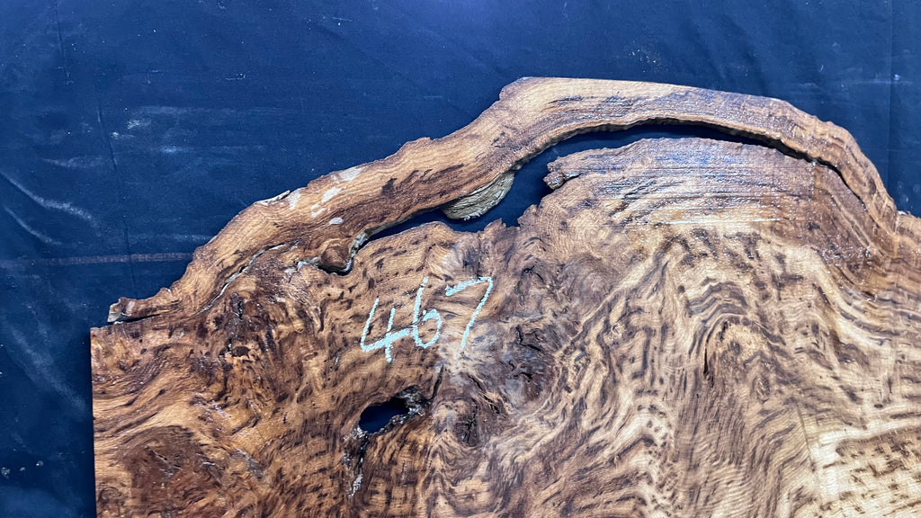 Tiger oak, tone wood, feature wood, wall hanging 1089 L x 524 W x 9 D mm      (467mt)