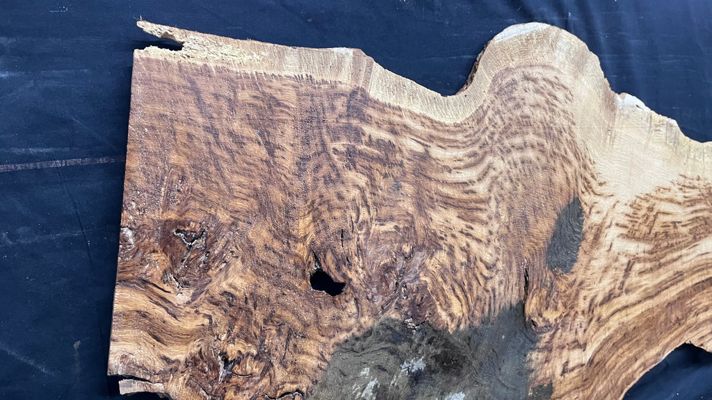 Tiger oak, tone wood, feature wood, wall hanging 1089 L x 524 W x 9 D mm      (467mt)