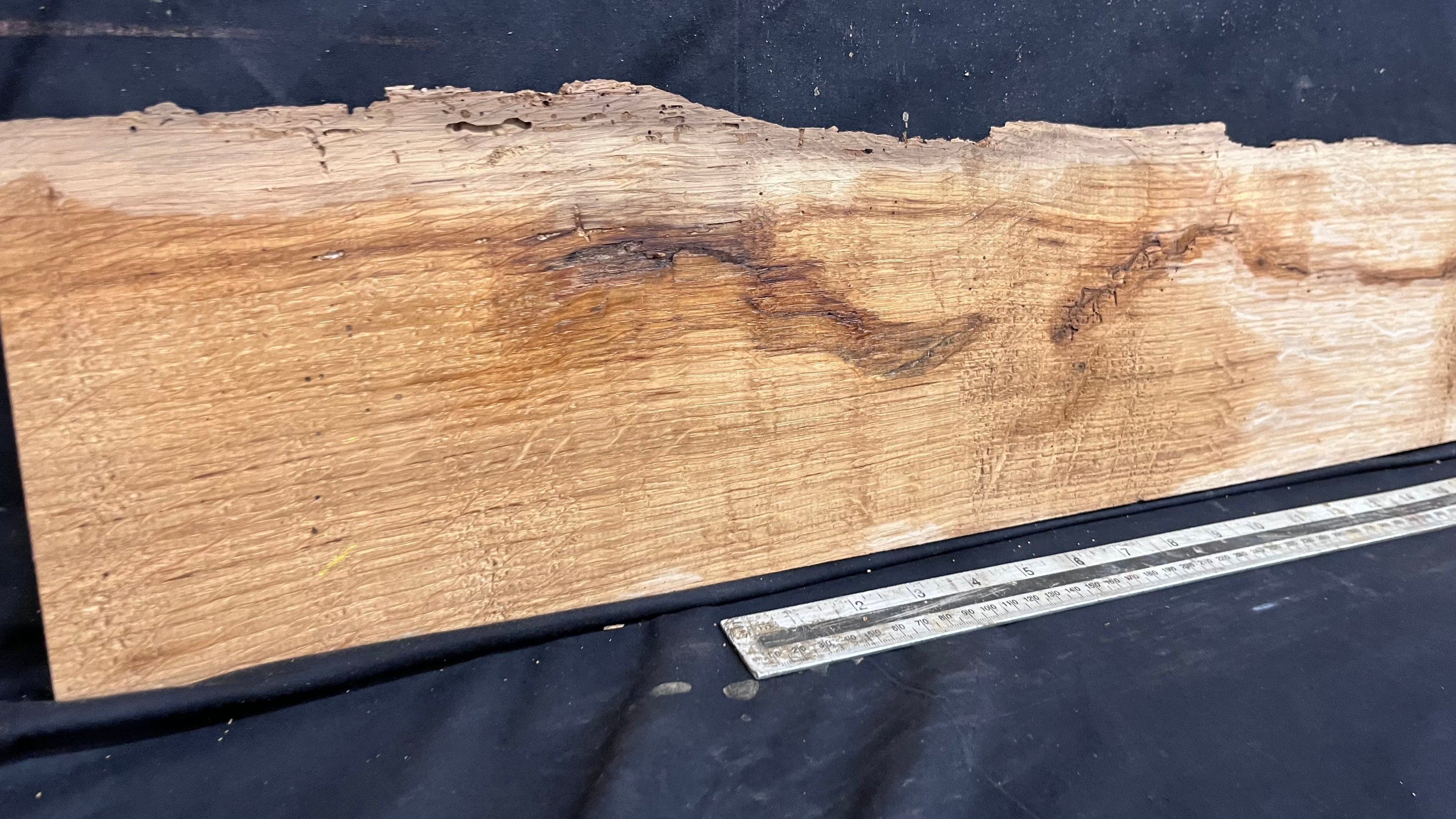 Oak, shelving, mantle, 1480 L x230 W x 18 D mm      (469mt)