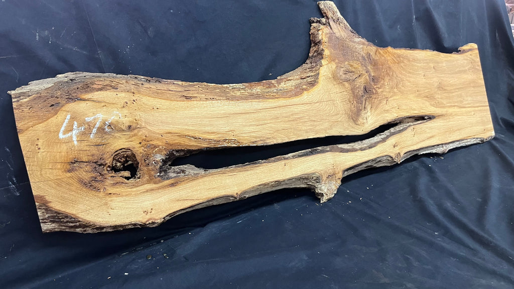 Oak resin river table blank, 1378 L x 445 W x 32 D mm      (470mt)