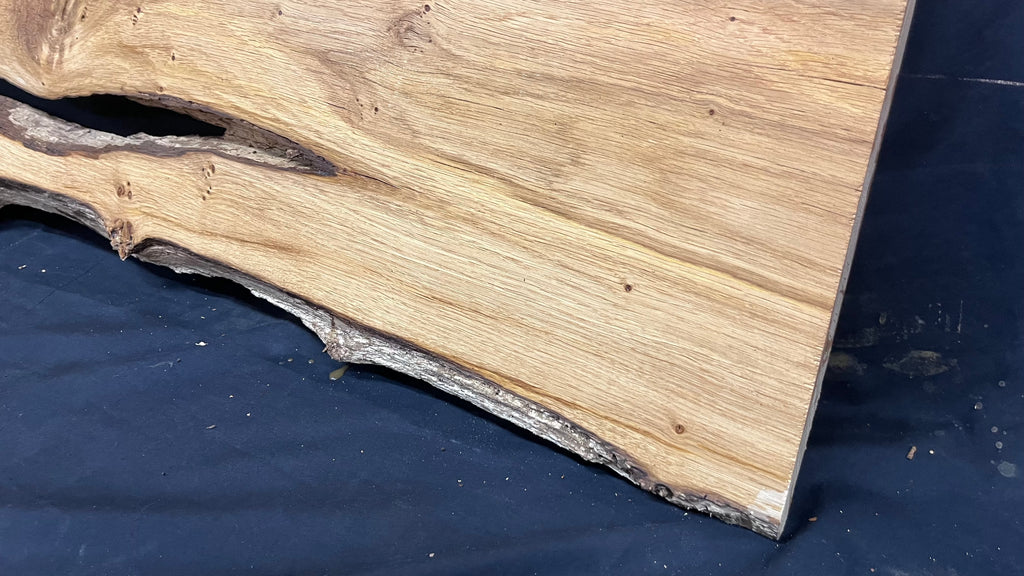 Oak resin river table blank, 1378 L x 445 W x 32 D mm      (470mt)