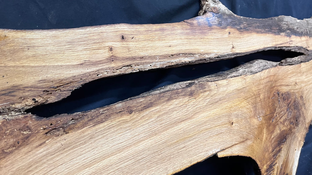 Oak resin river table blank, 1378 L x 445 W x 32 D mm      (470mt)