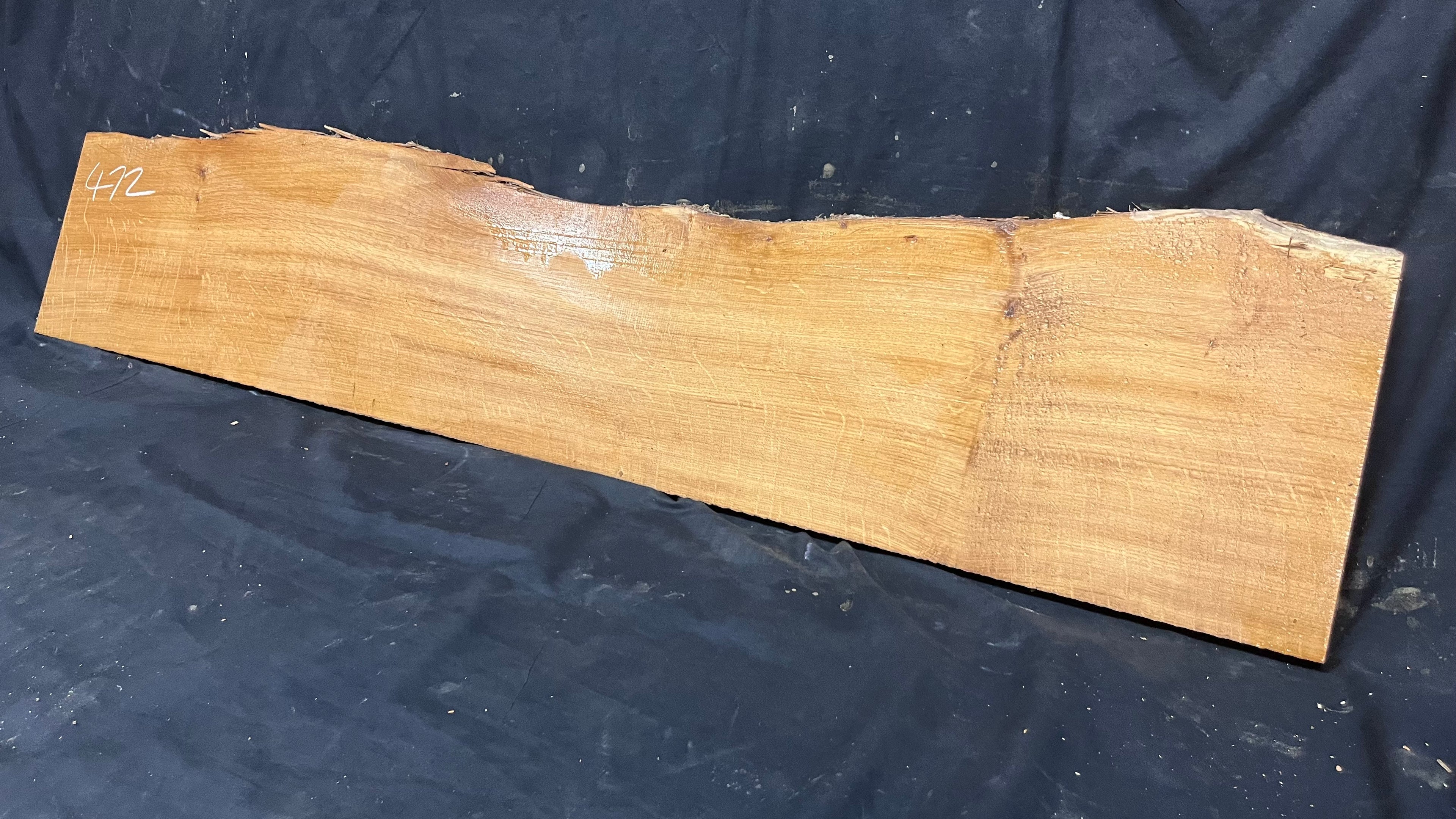 Oak slab, 1/4 sawn, shelving, coffee table, 1381 L x 275 W x 17 D mm      (472mt)