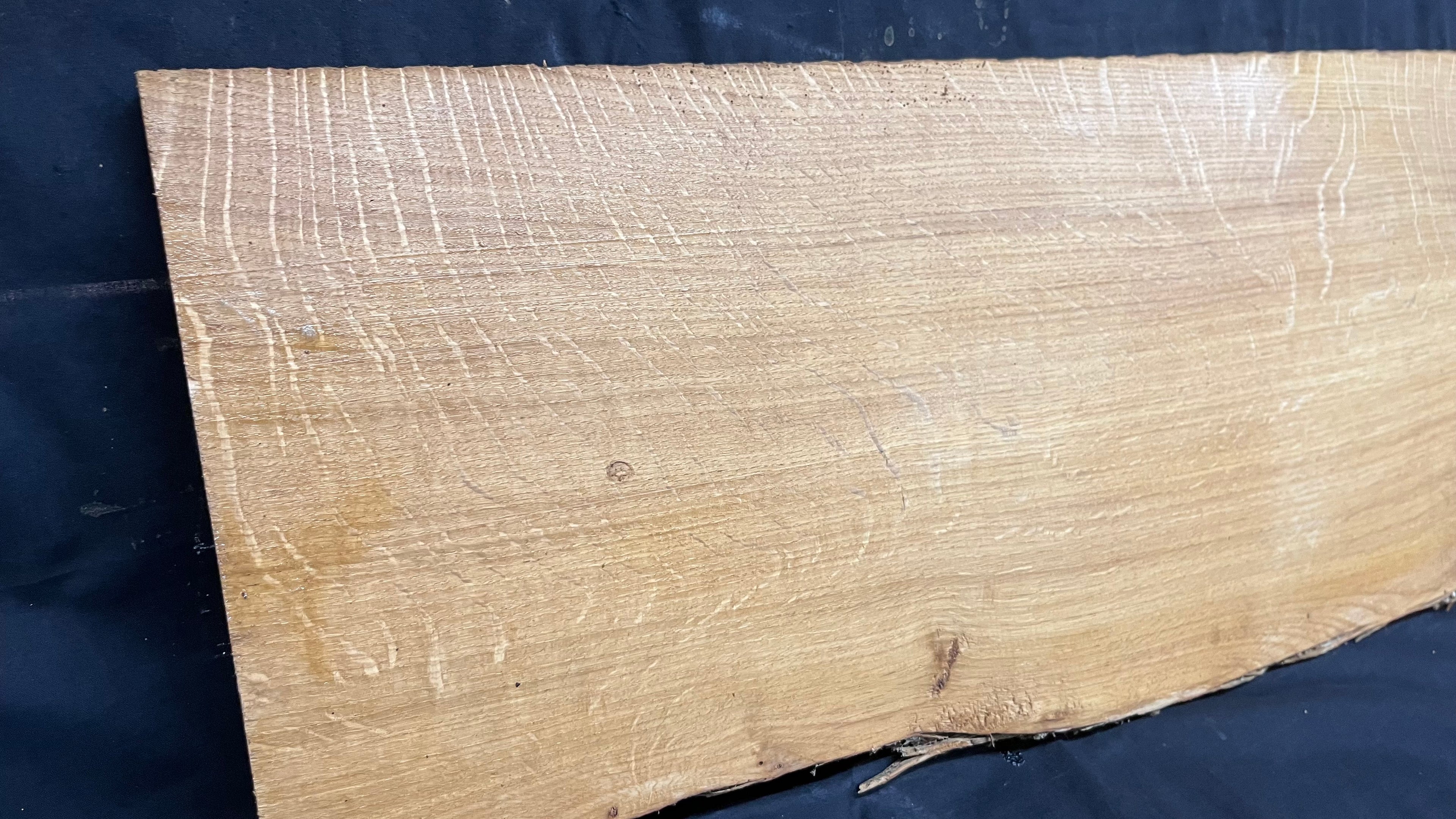 Oak slab, 1/4 sawn, shelving, coffee table, 1381 L x 275 W x 17 D mm      (472mt)