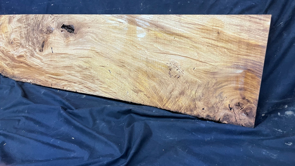 Oak slab, shelving, board, mantel 1167 L x 261 W x 32 D mm      (477mt)