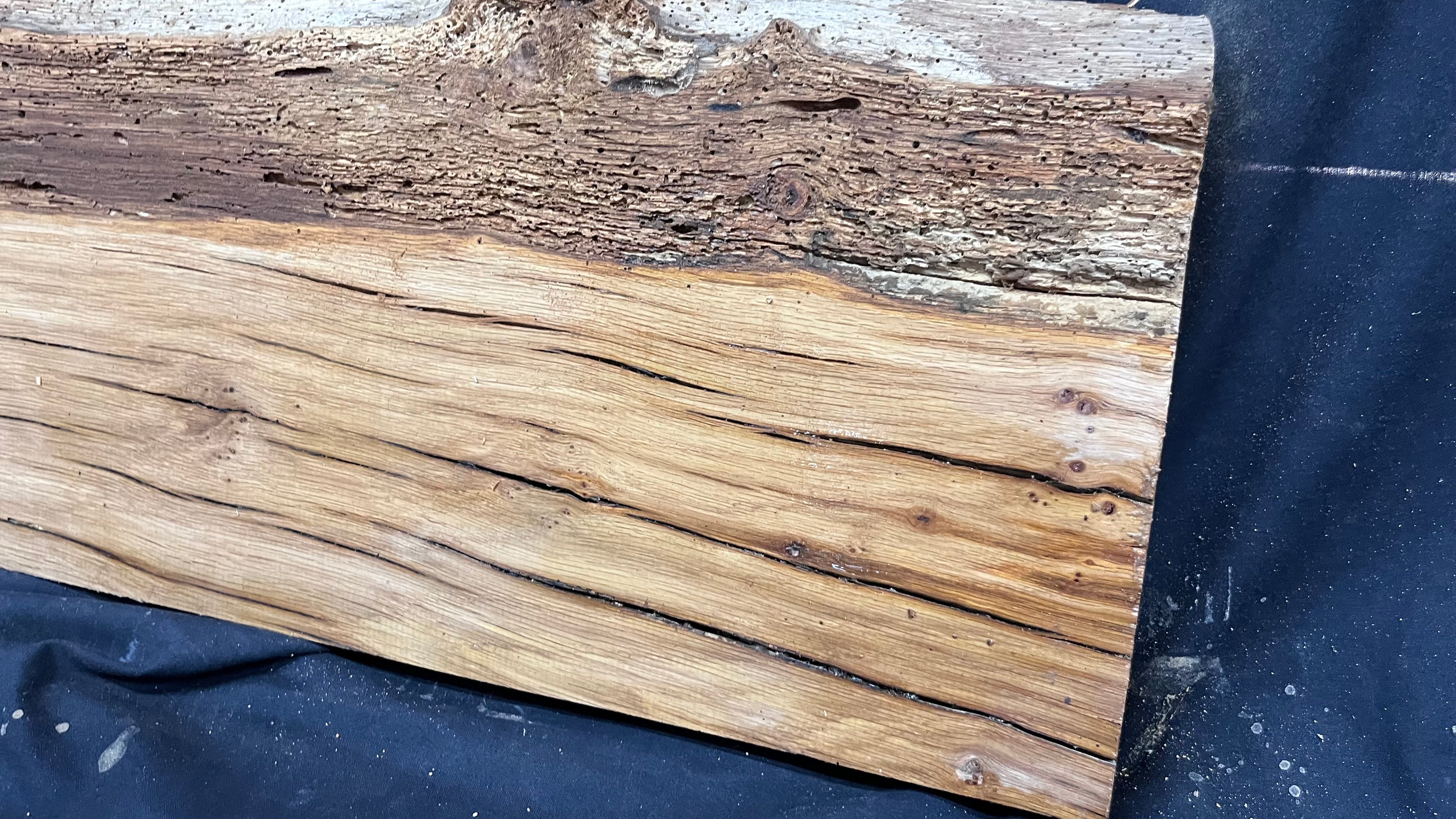 Oak slab, shelving, board, mantel 1369 L x 276 W x 44 D mm      (480mt)