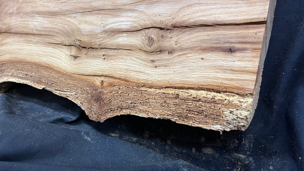 Oak slab, shelving, board, mantel 1369 L x 276 W x 44 D mm      (480mt)