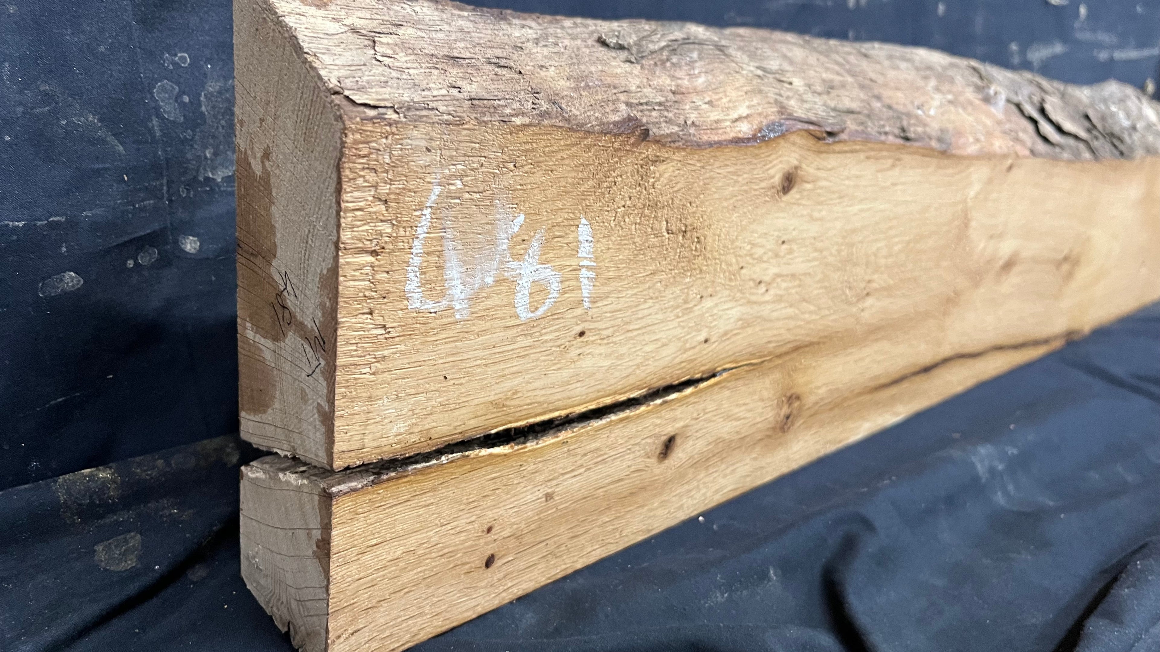 Oak slab, shelving, board, mantel 909 L x 190 W x 57 D mm      (481mt)