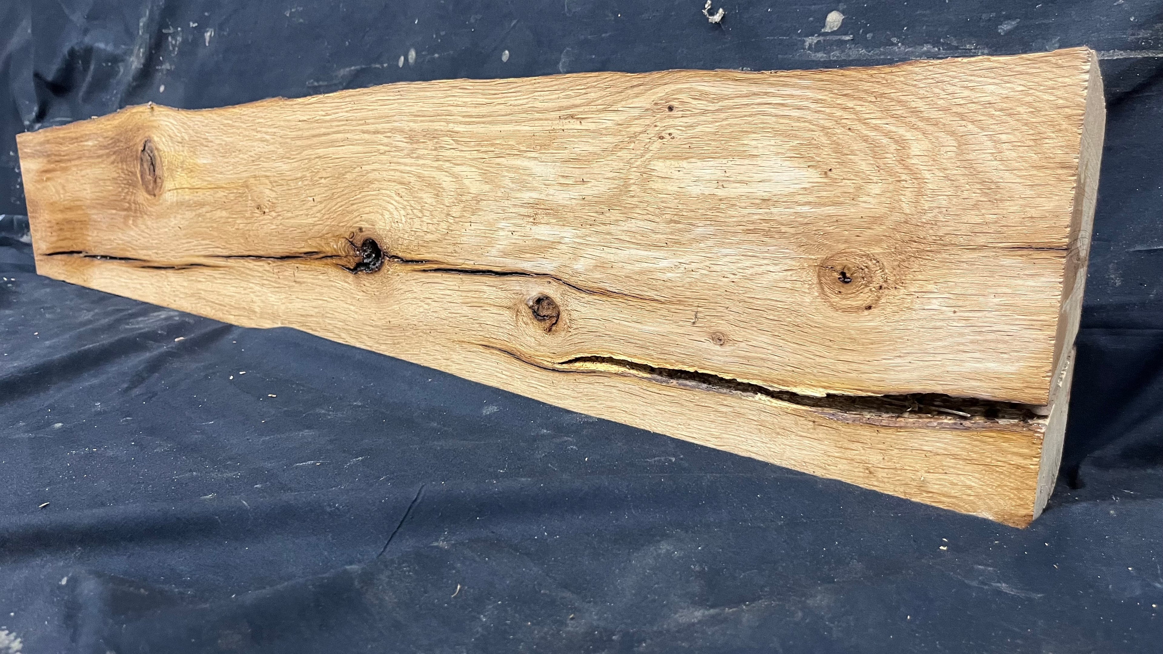 Oak slab, shelving, board, mantel 909 L x 190 W x 57 D mm      (481mt)