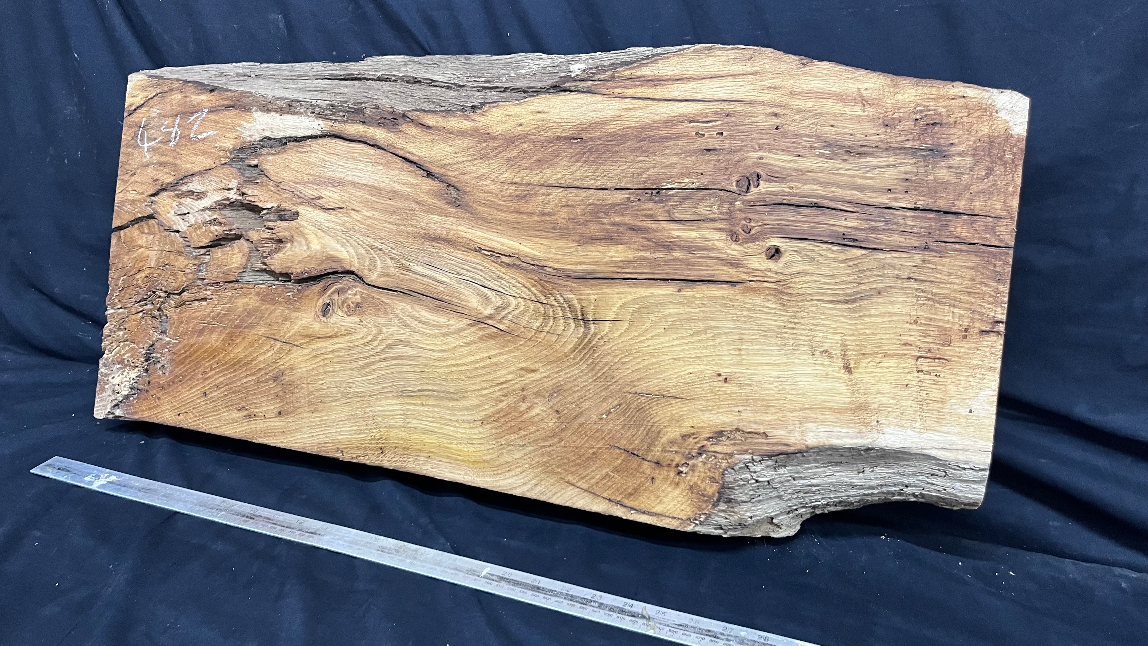 Oak slab, shelving, board, mantel 845 L x 395 W x 65 D mm      (482mt)