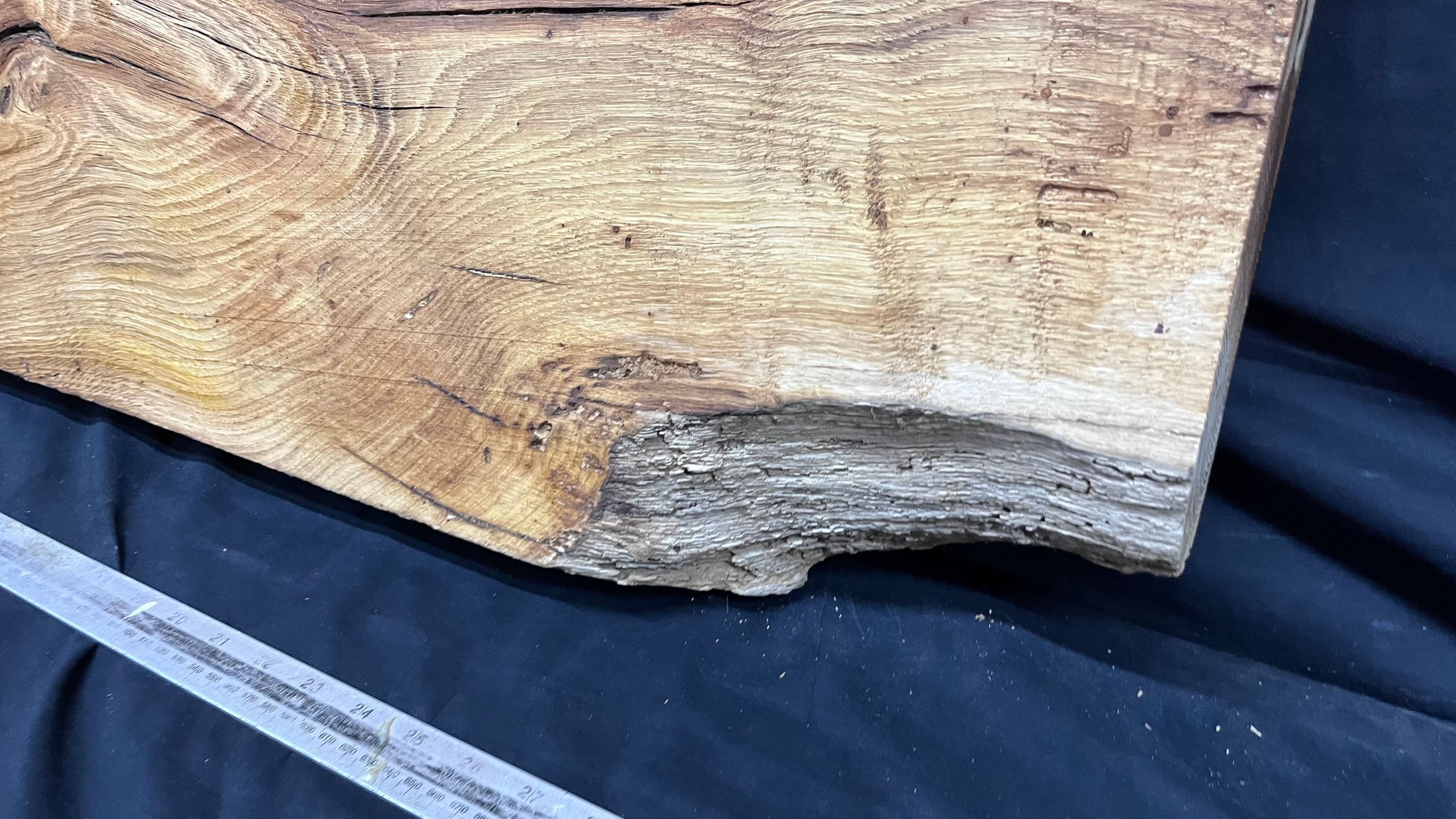 Oak slab, shelving, board, mantel 845 L x 395 W x 65 D mm      (482mt)