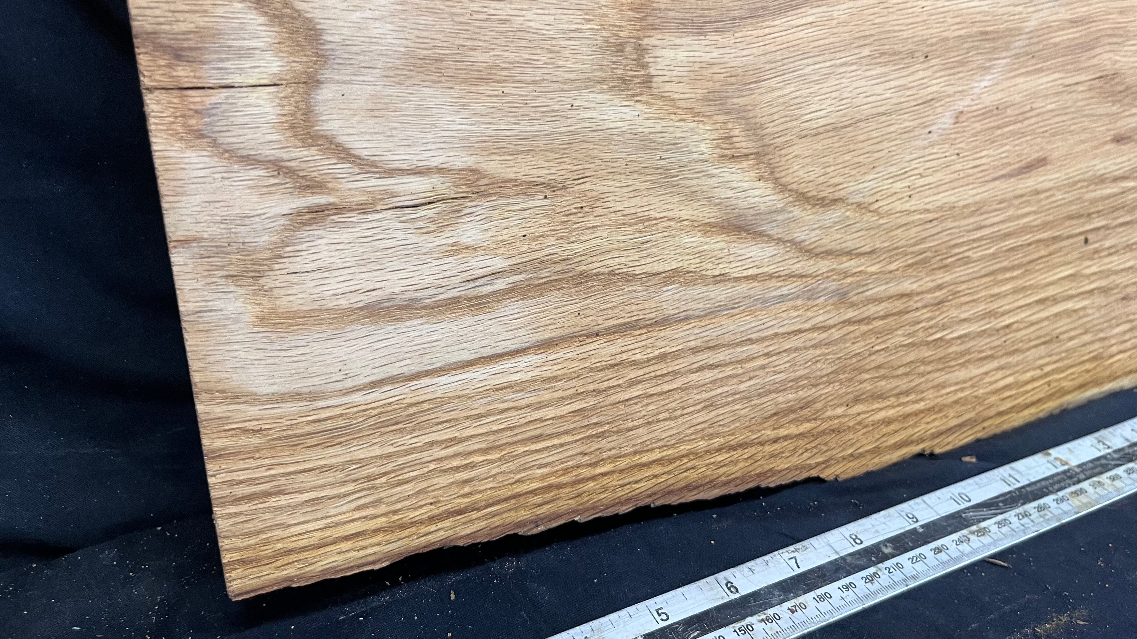 Oak slab, shelving, board, mantel 864 L x 295 W x 32 D mm      (484mt)