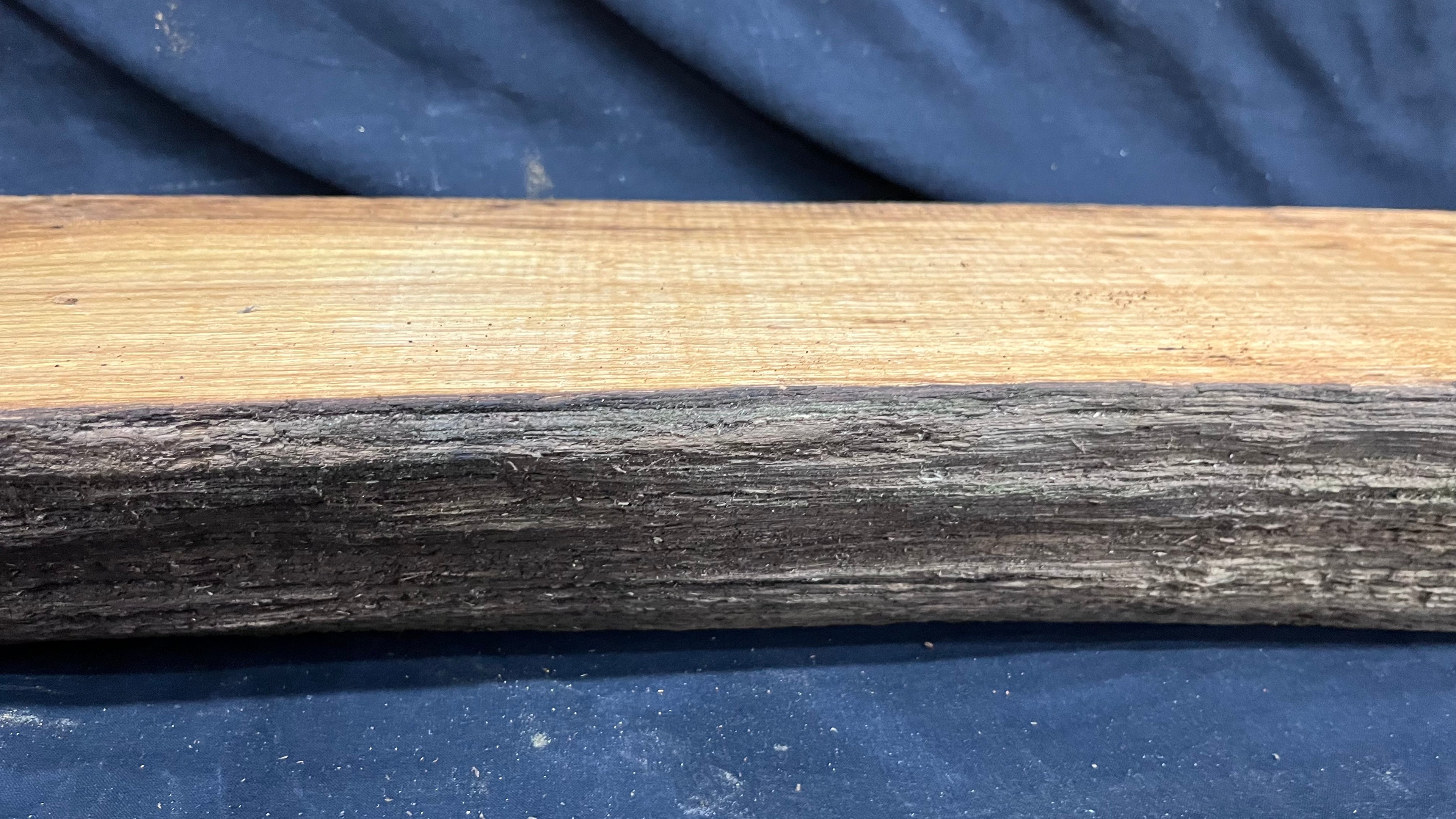 Oak slab, shelving, board, mantel 949 L x 184 W x 83 D mm      (485mt)