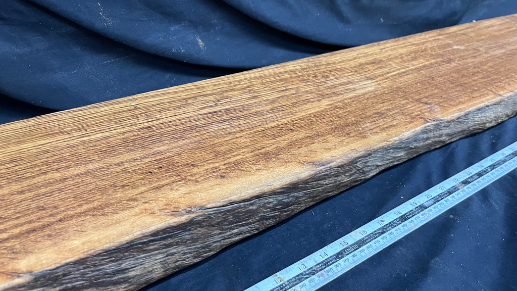Brown oak mantel 1334 L x 221 W x 50 D mm      (486mt)