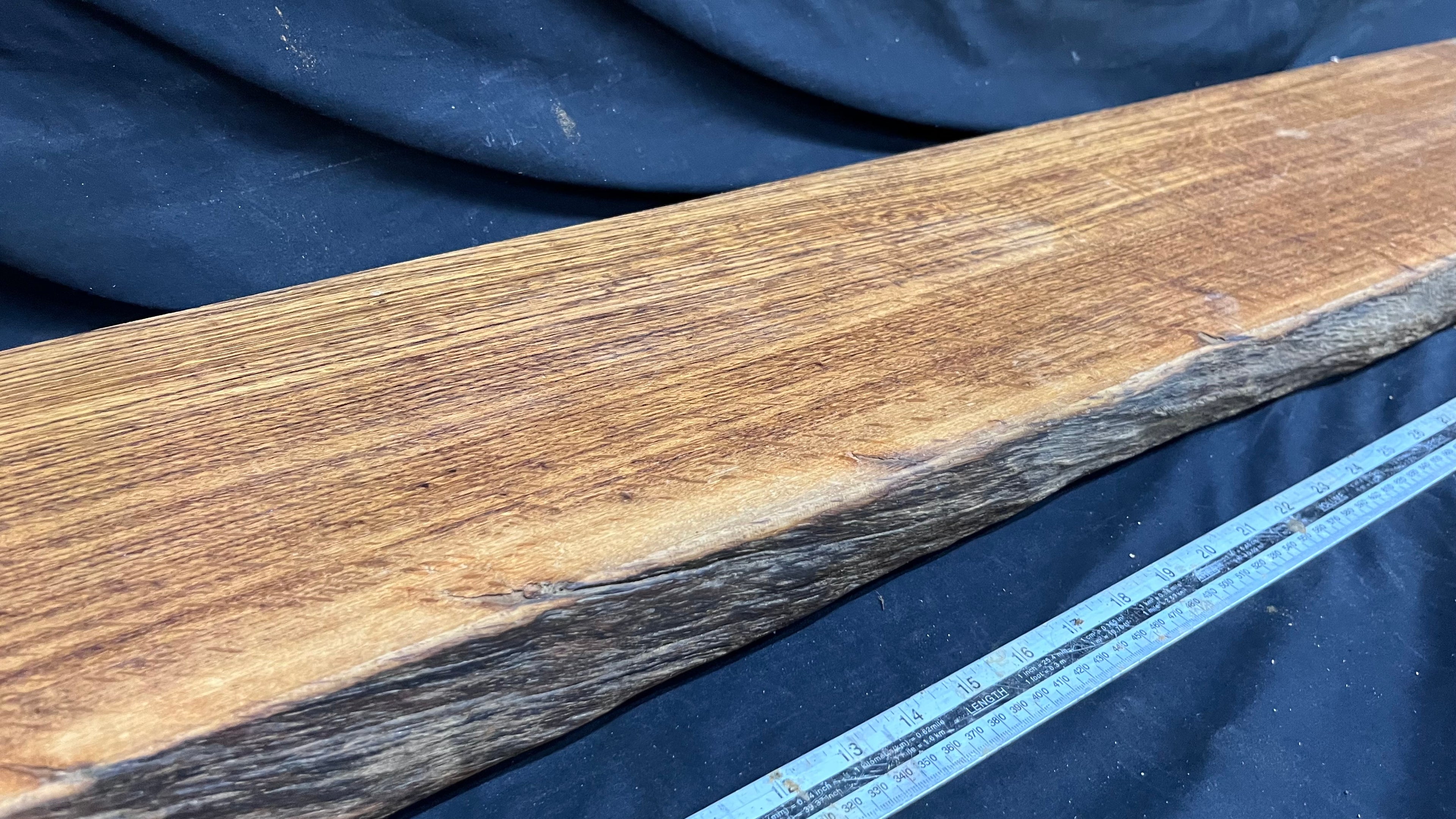 Brown oak mantel 1334 L x 221 W x 50 D mm      (486mt)