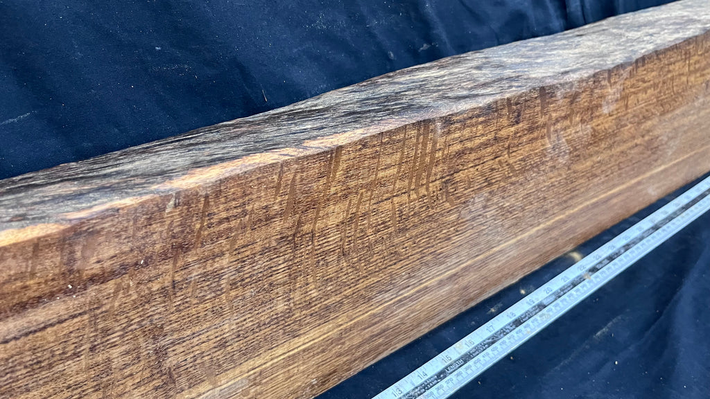 Brown oak mantel 1334 L x 221 W x 50 D mm      (486mt)