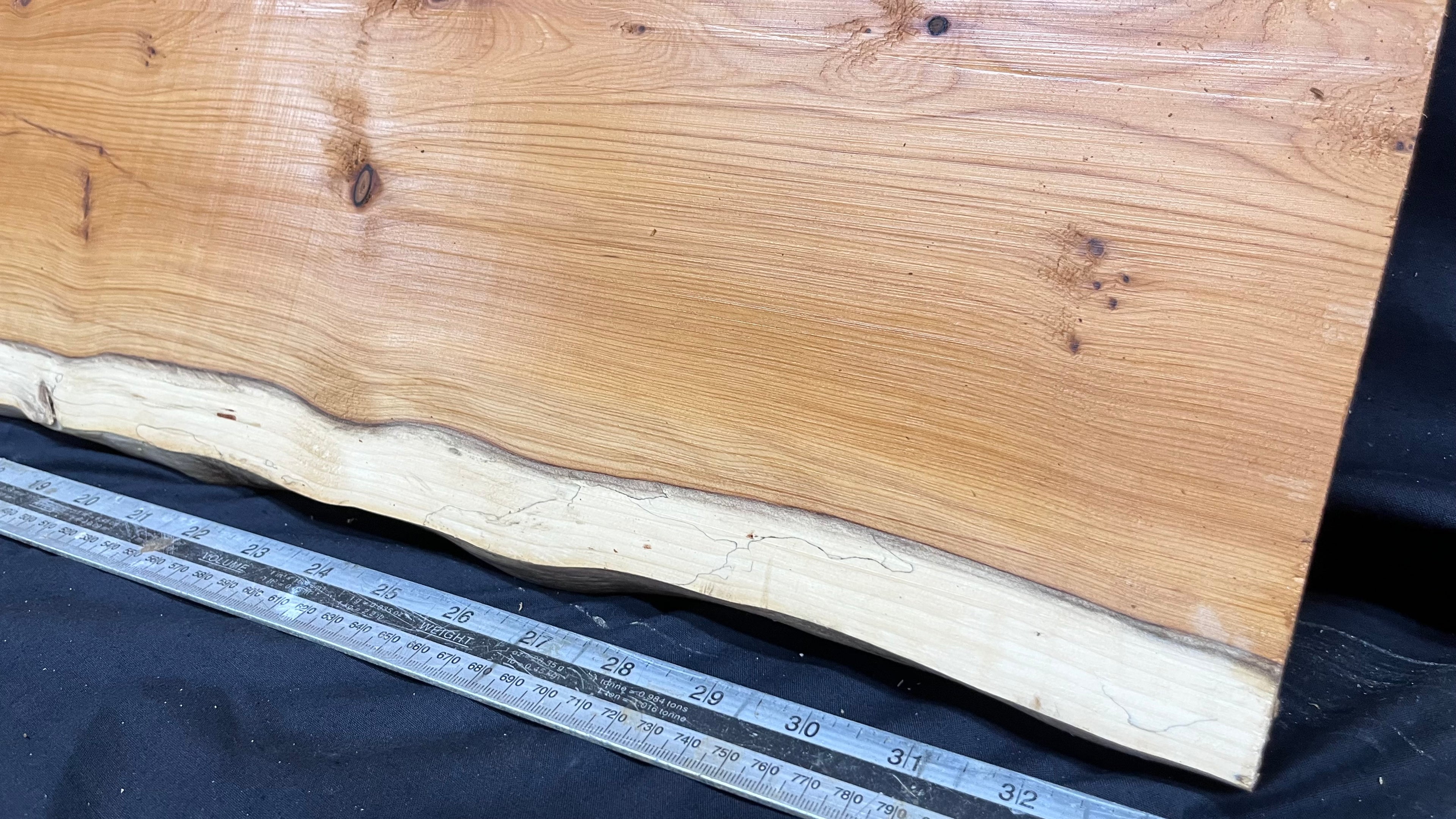 Hardwood yew, slab, board 870 L x 320 W x 20 D mm    (307)