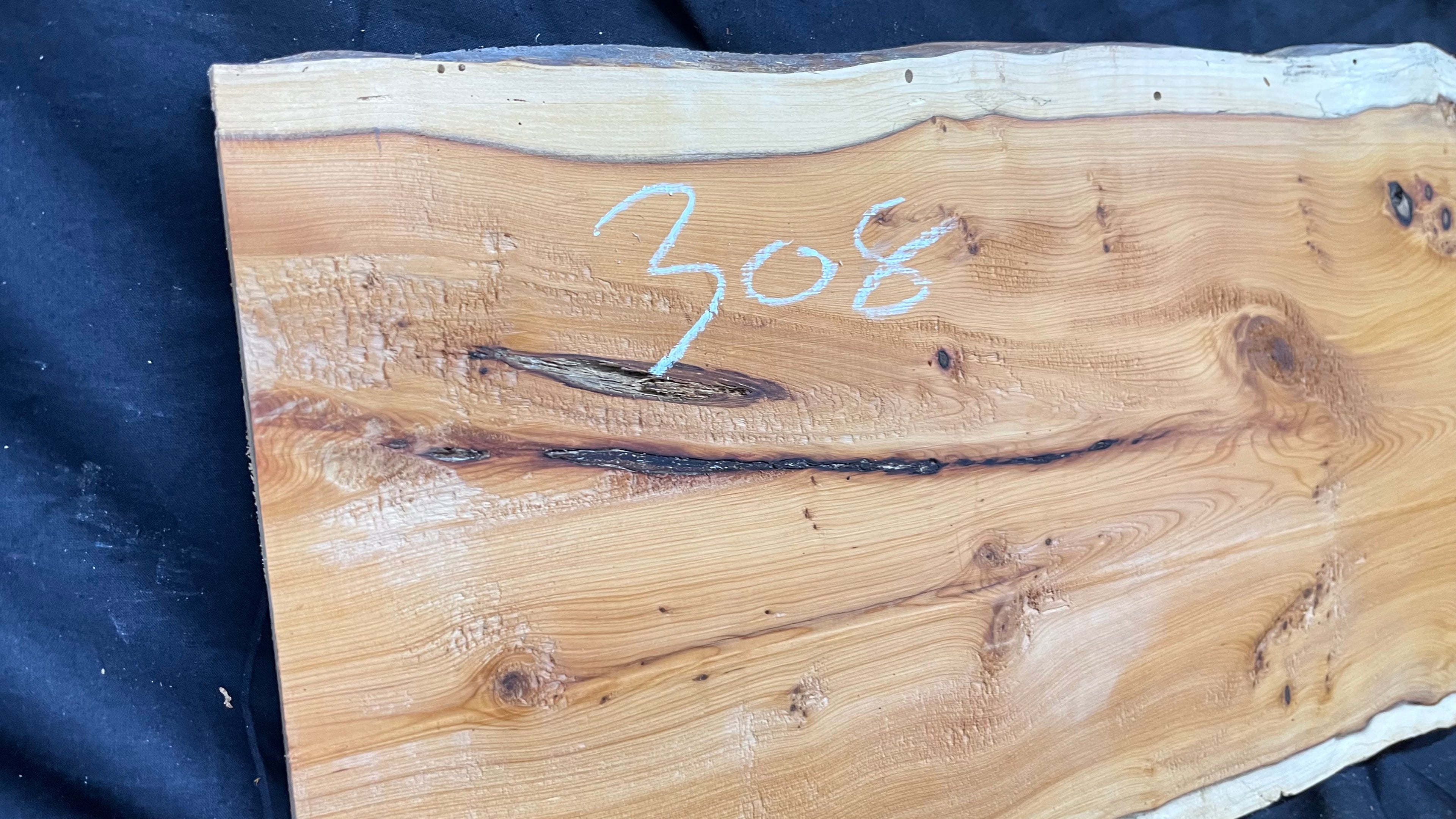 Hardwood yew, slab, board 1120 L x 290 W x 20 D mm    (308)