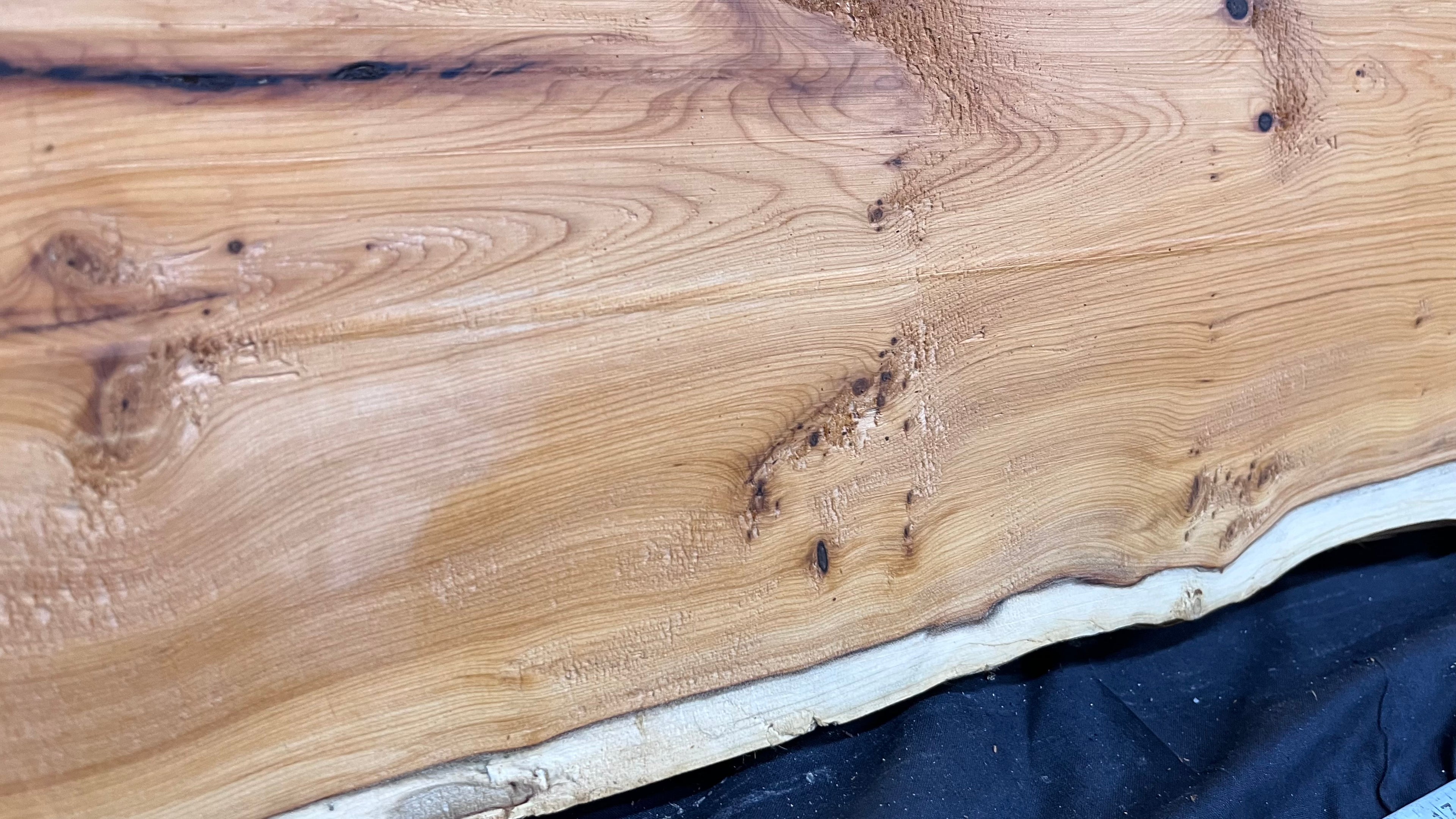 Hardwood yew, slab, board 1120 L x 290 W x 20 D mm    (308)