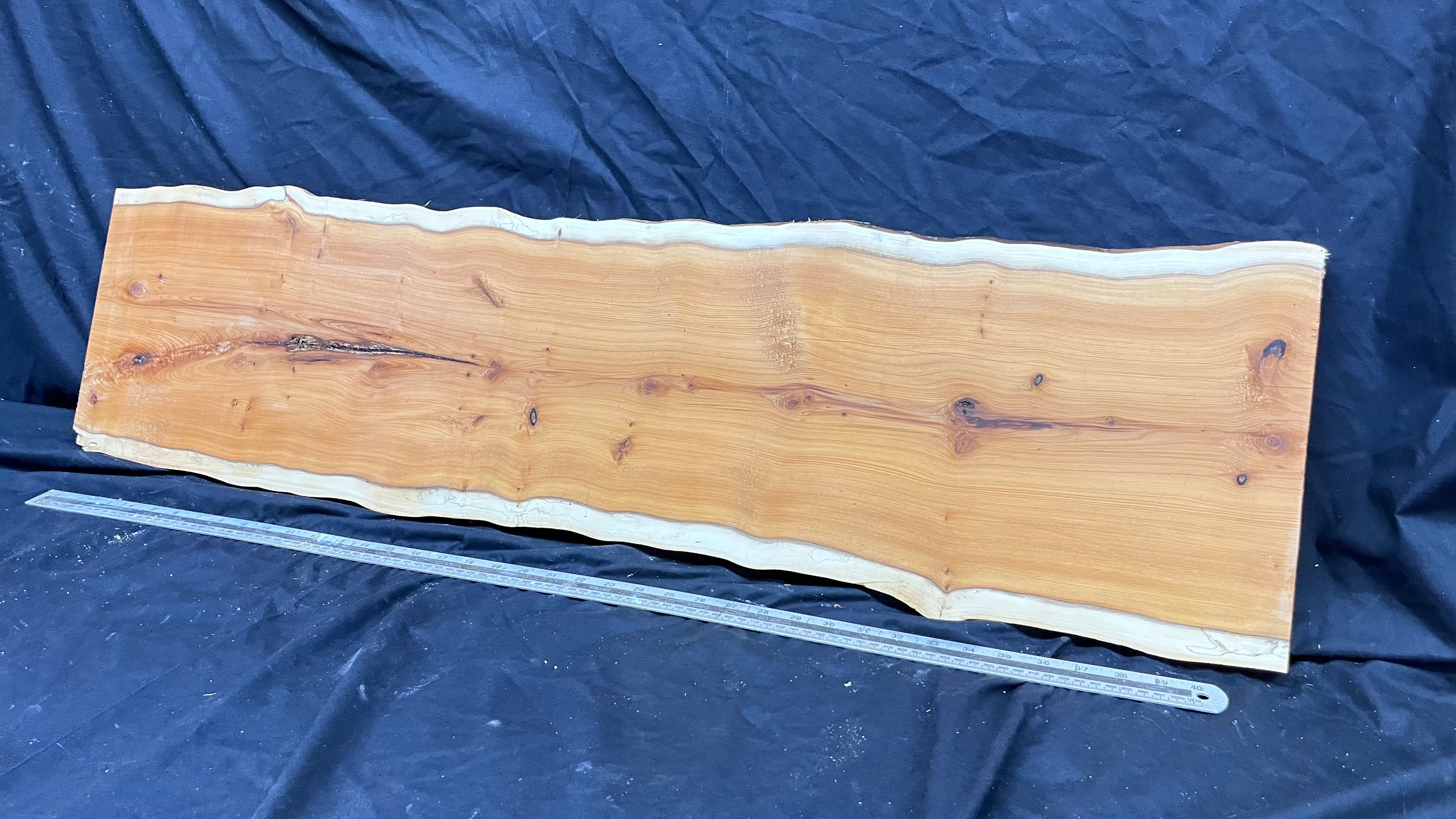 Hardwood yew, slab, board 1120 L x 290 W x 20 D mm    (308)