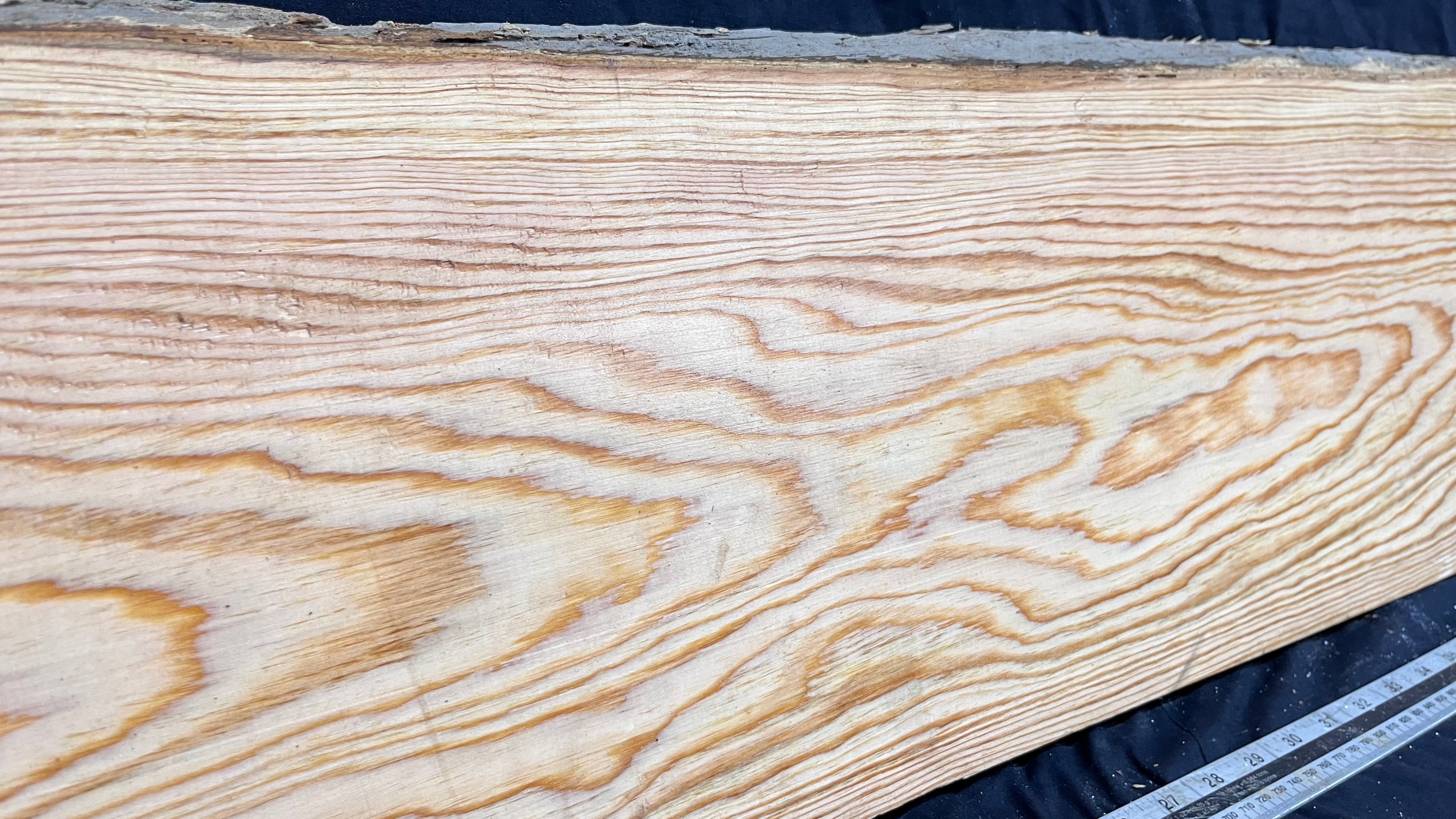 Reclained pitch pine plank, shelf, board 1263 L x 280 W x 25 D mm  (310)